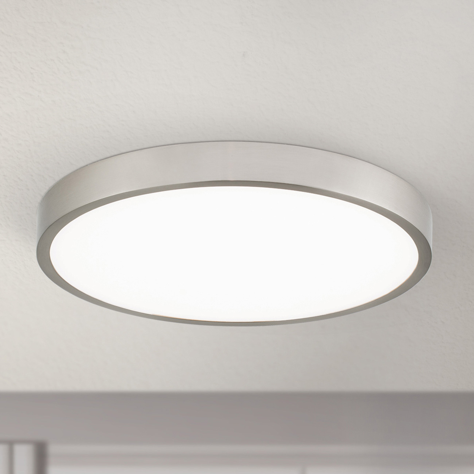 LED-taklampa Bully, satin 24 cm