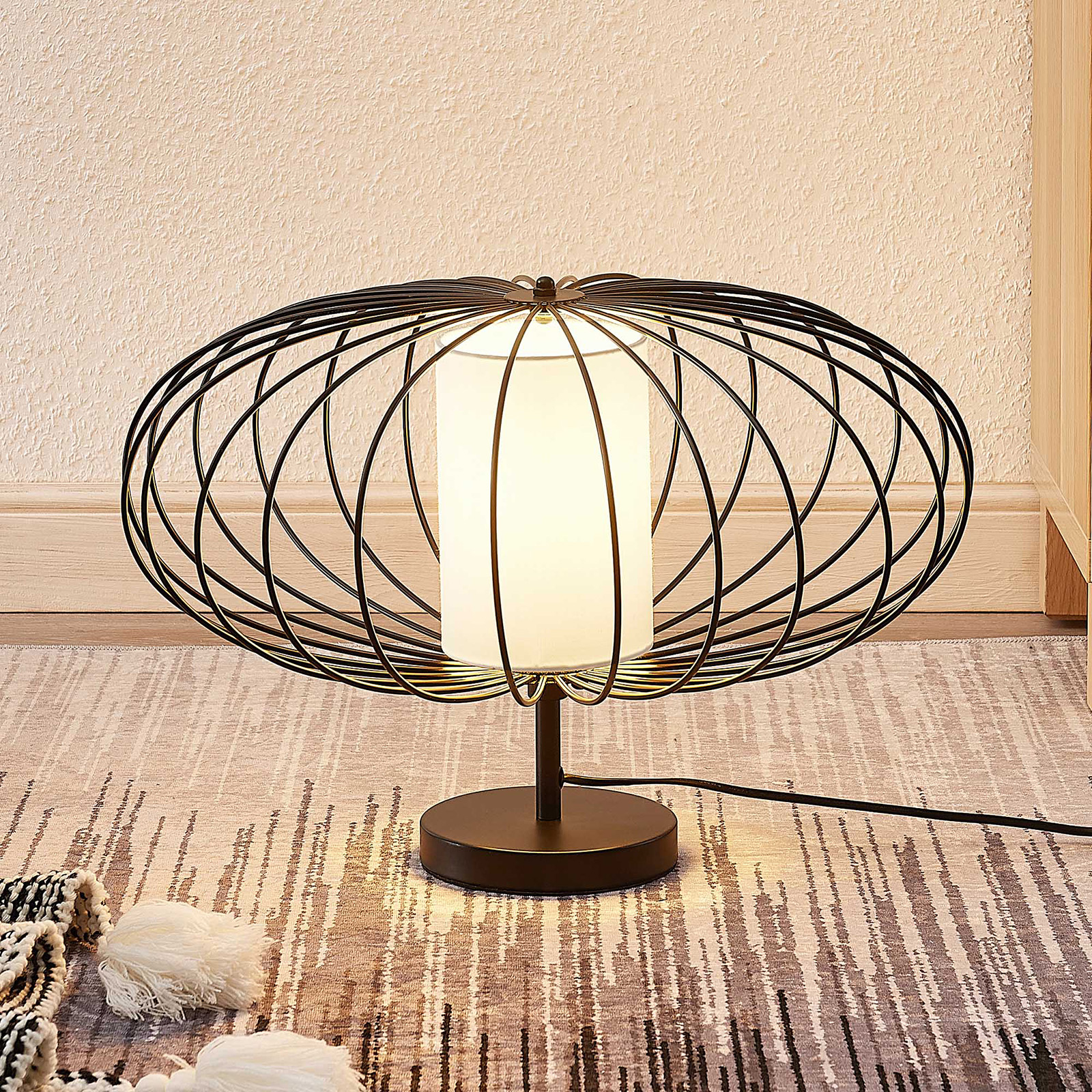 Lindby Korbinian bordslampa med burskärm