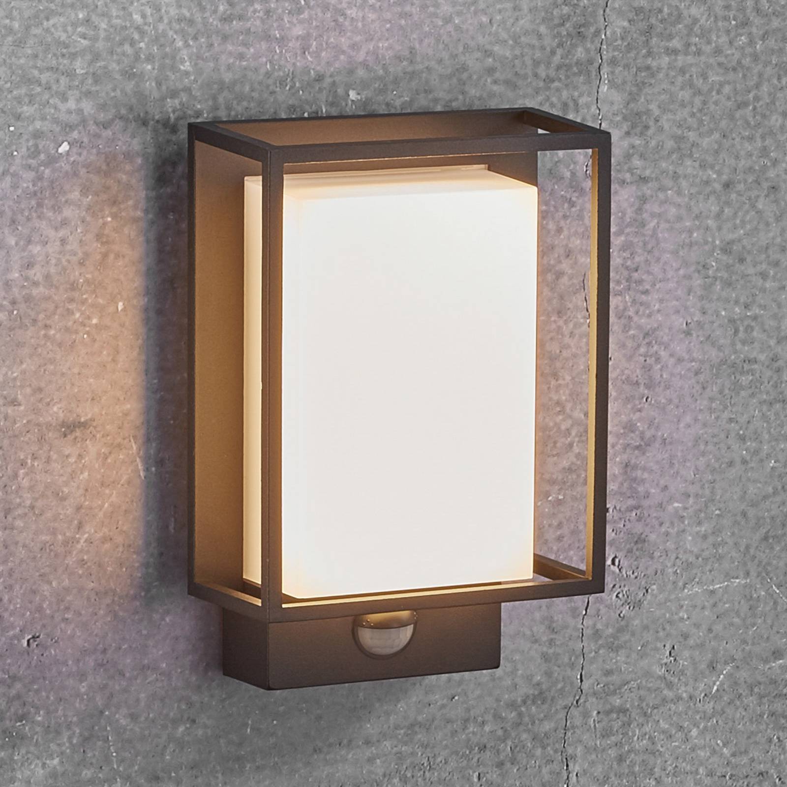 LED-utomhusvägglampa Nestor med rörelsesensor