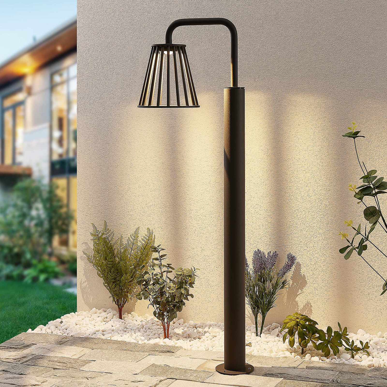 Lucande Miray LED-utomhusgånglampa 100 cm