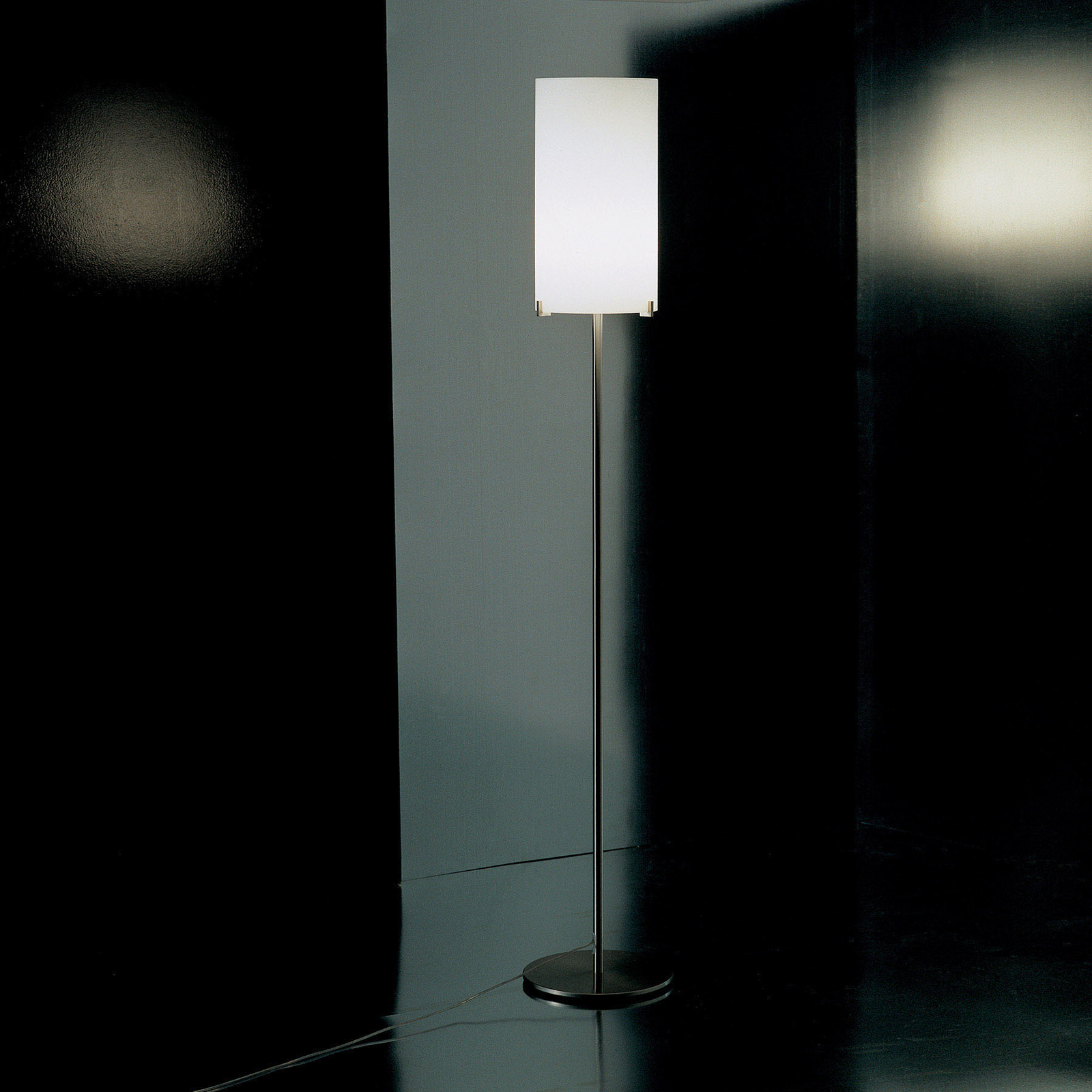Prandina CPL F1 golvlampa krom, glas opal
