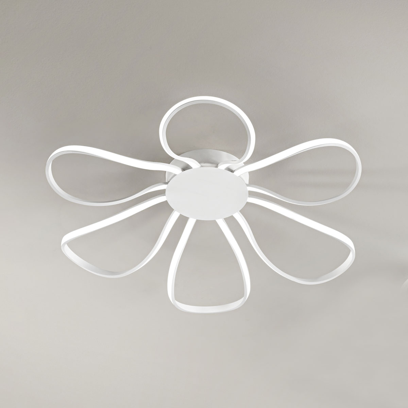 LED-taklampa Blossom, Ø 81 cm