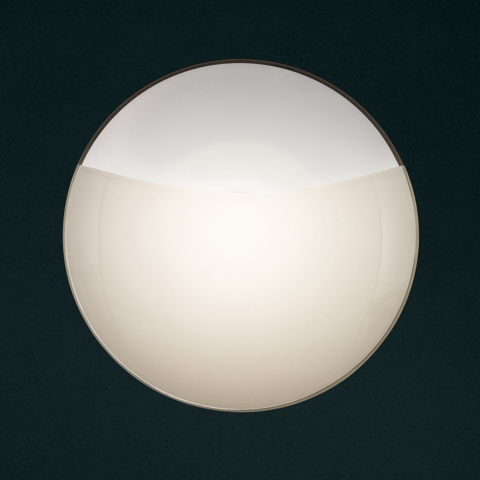 Vägglampa 1650/A15, matt vit, glashölje