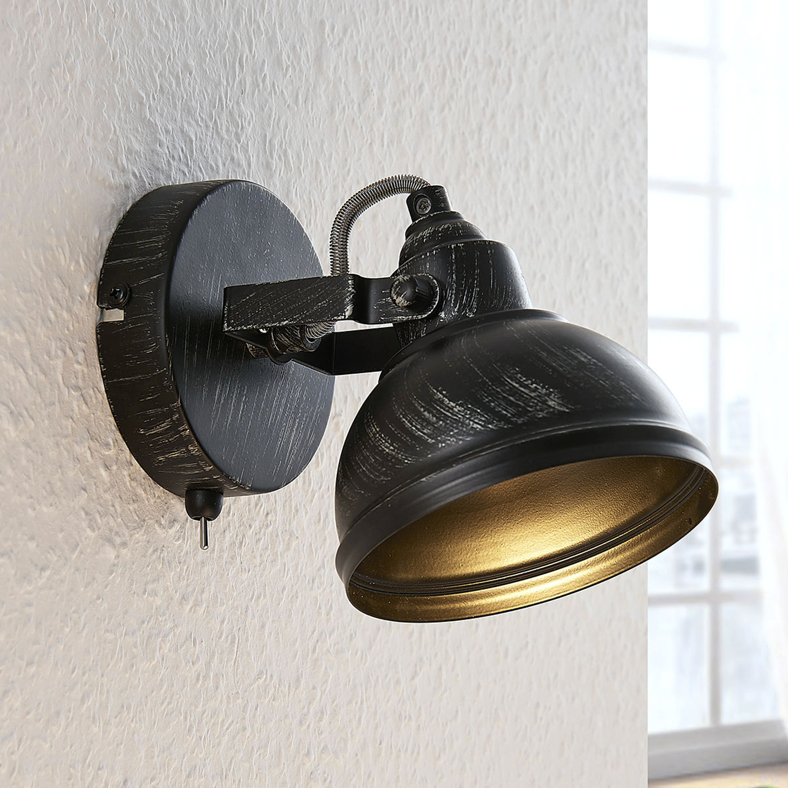 Vägglampa Lovro