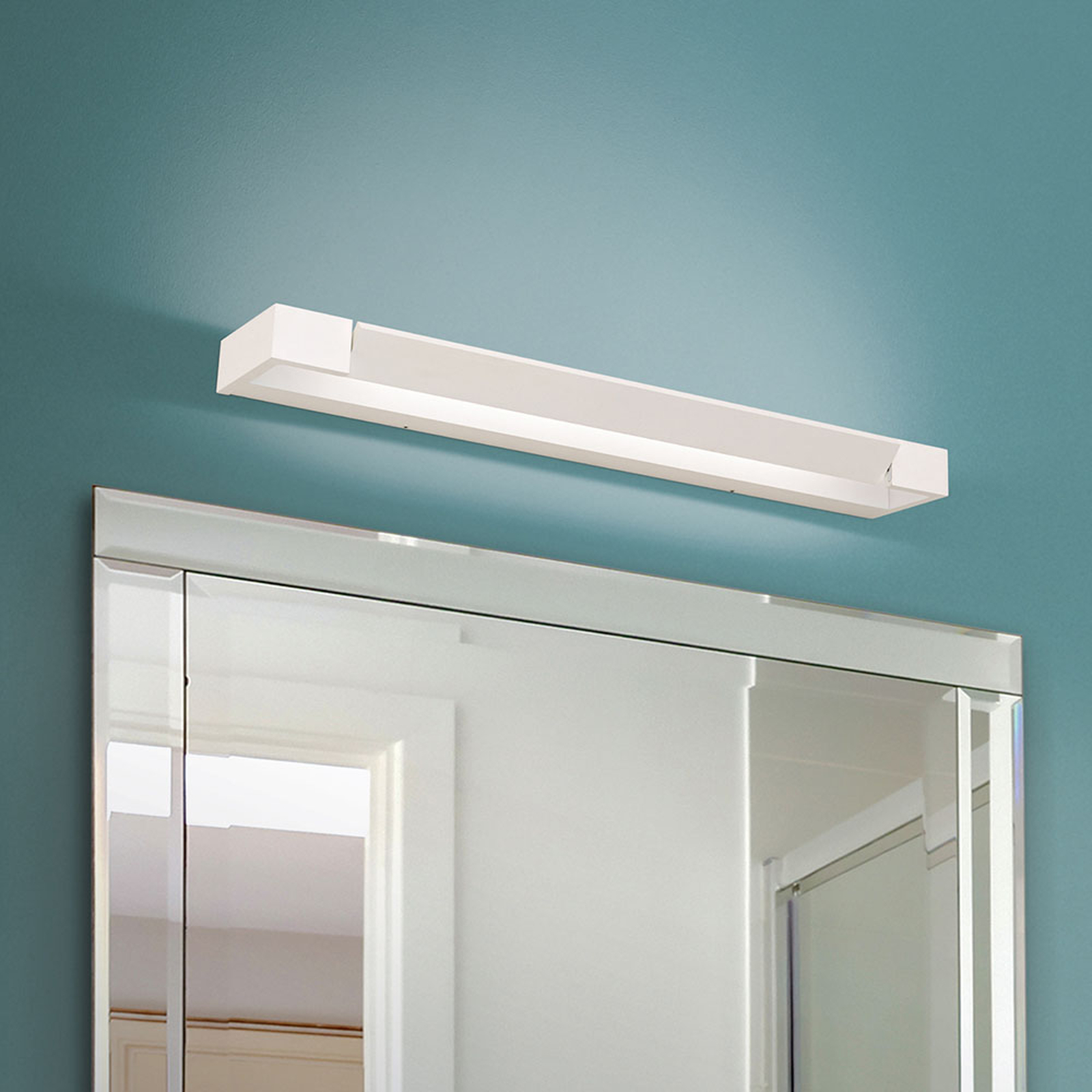 LED-spegellampa Marilyn, vit, lutbar 60 cm