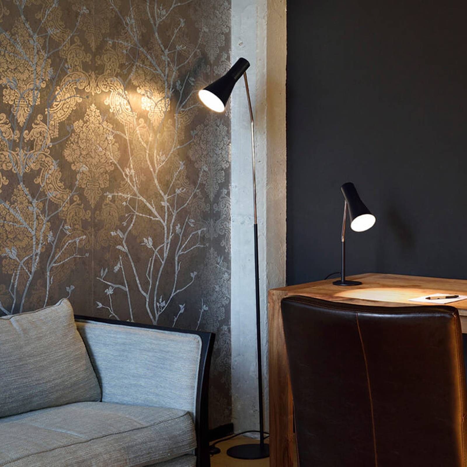 Svart golvlampa Phelia