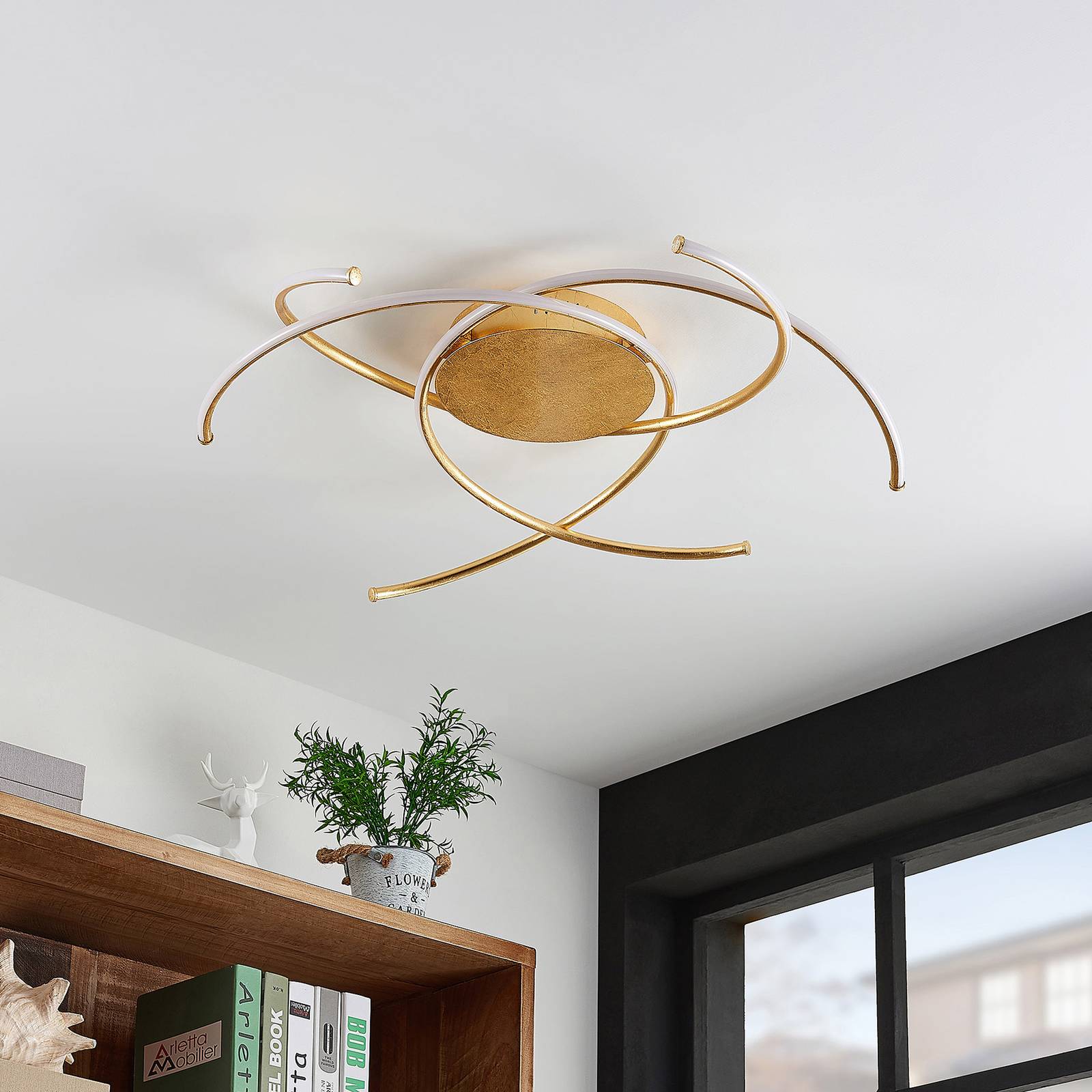 Lindby Yareli LED-taklampa, guld