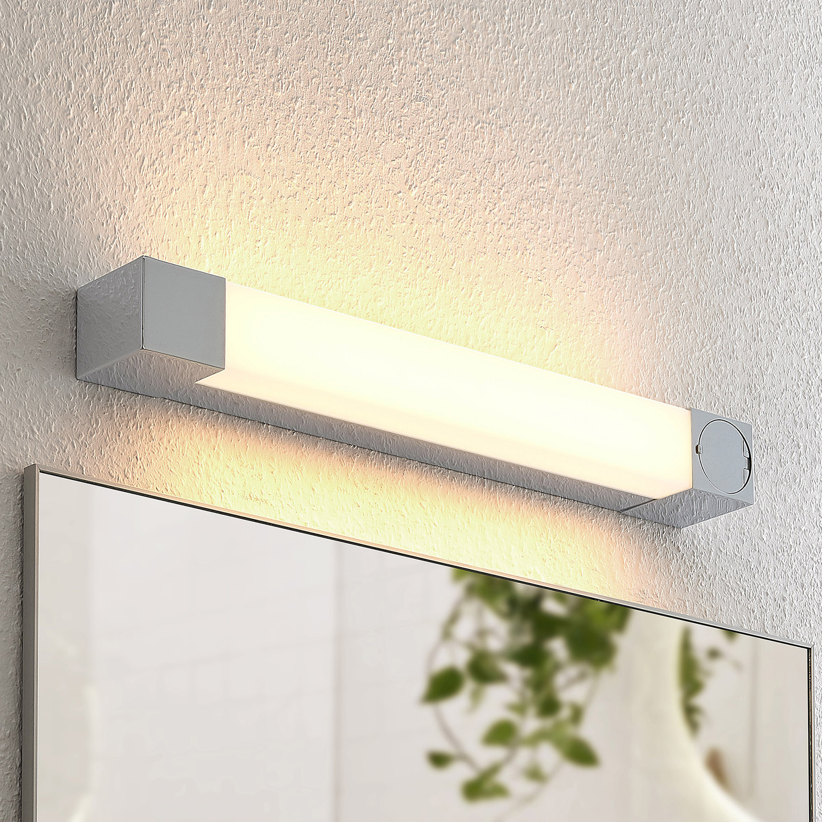 Lindby Lavka LED-spegellampa