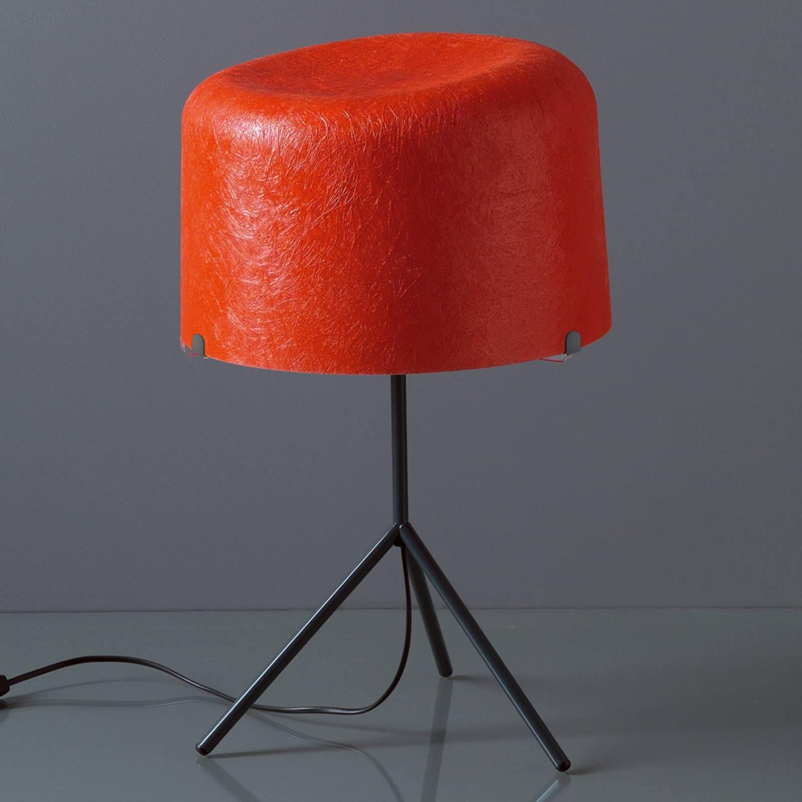 Bordslampa Ola av glasfiber, röd, 53 cm hög
