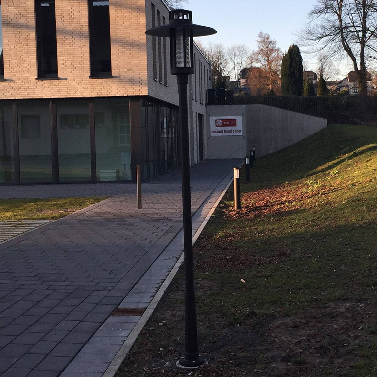 LED-lyktstolpe 861 med konrutnät