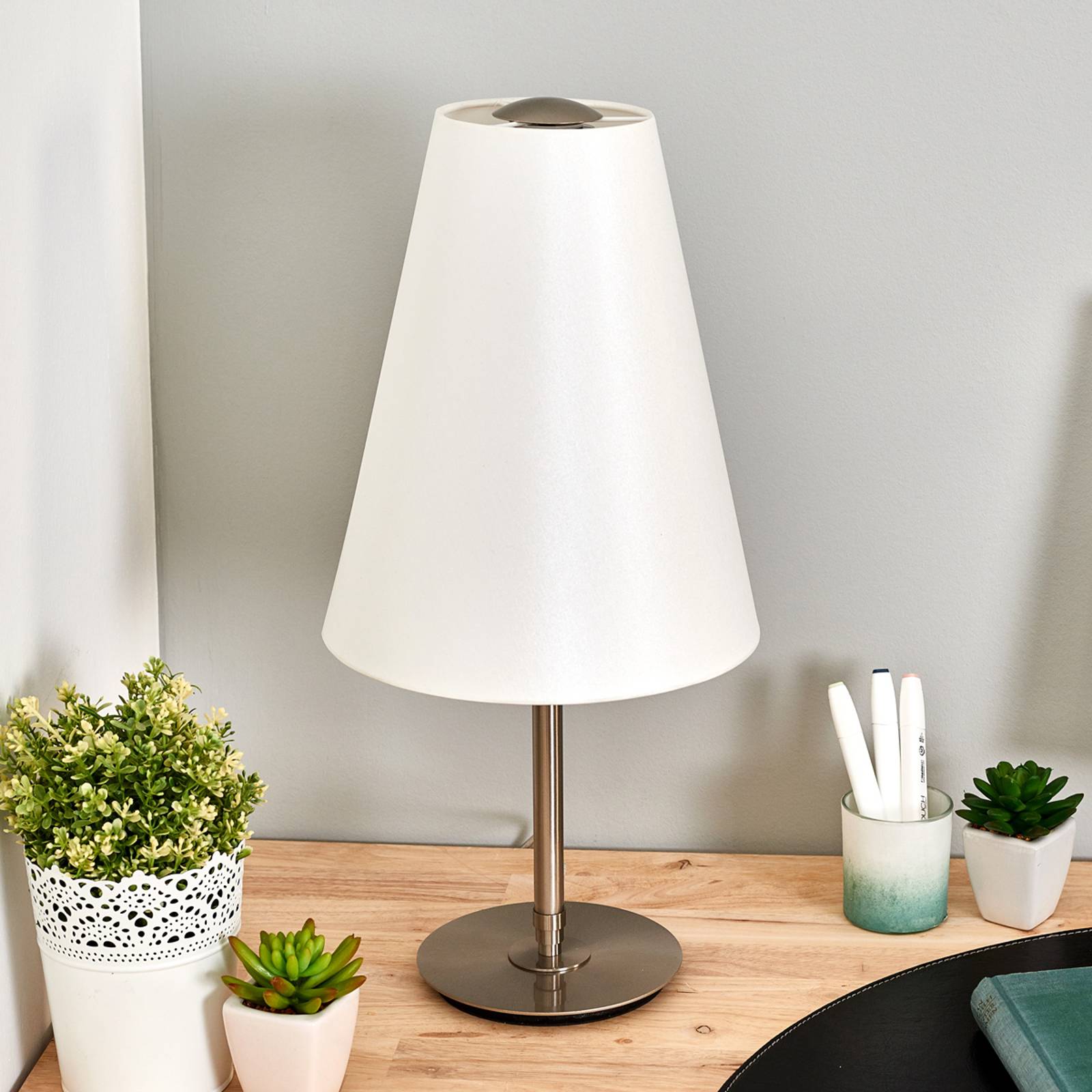 Bordslampa Clemo höjd 60 cm borstat nickel