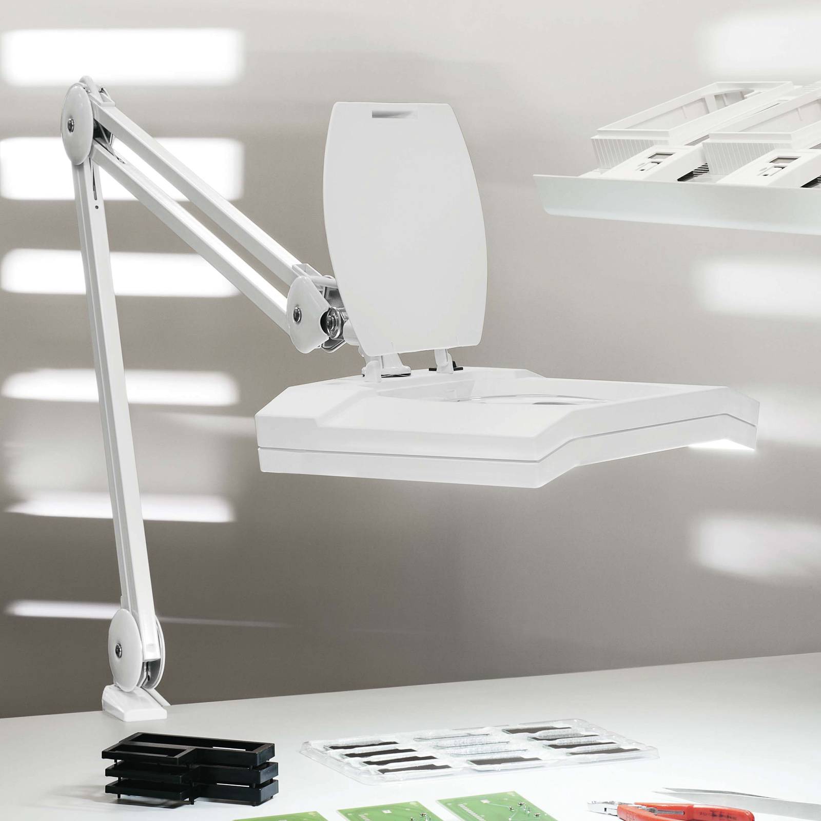 LED-lupplampa MAULvitrum med klämma, vit