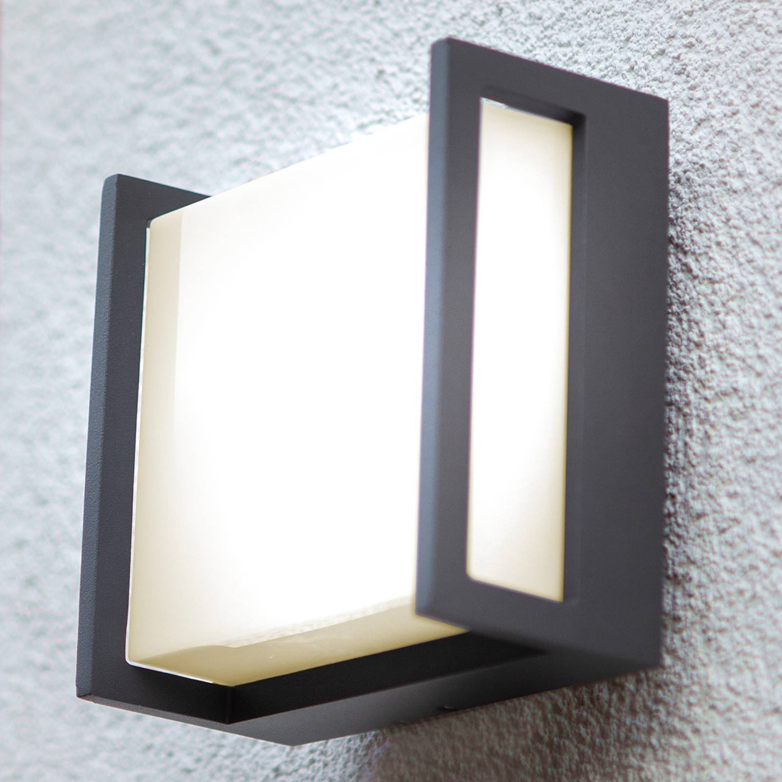 LED-utomhusvägglampa Qubo, 14 cm x 14 cm