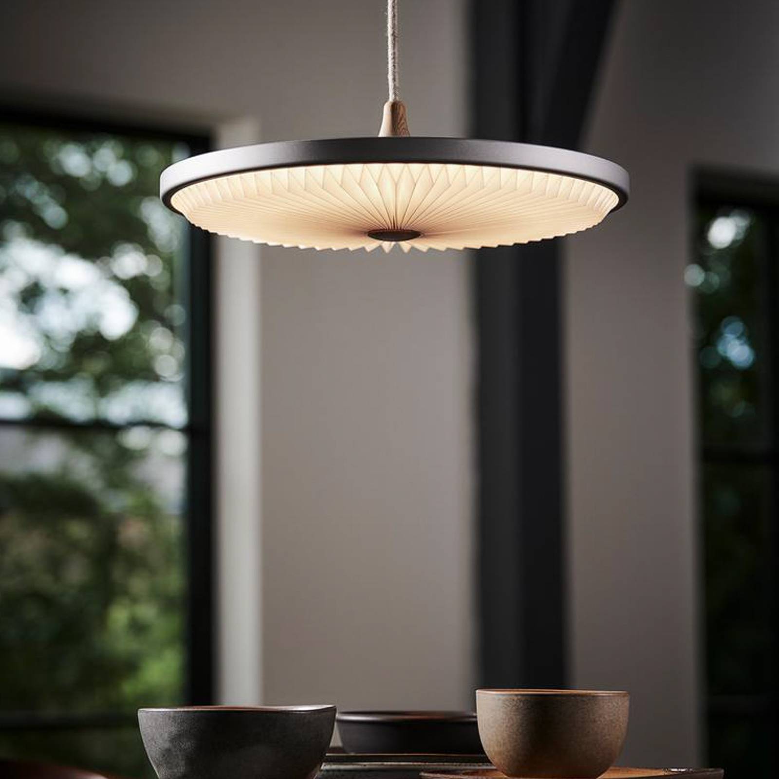 LE KLINT Soleil LED-hänglampa ljusgrå Ø 50 cm