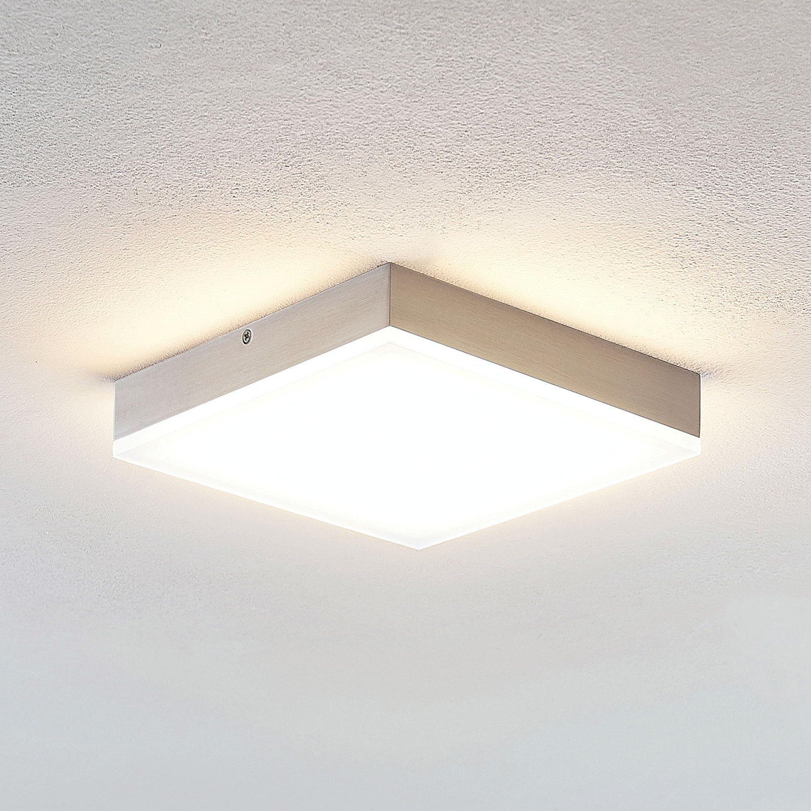 Lindby Tamito LED-taklampa, nickel, 20 cm