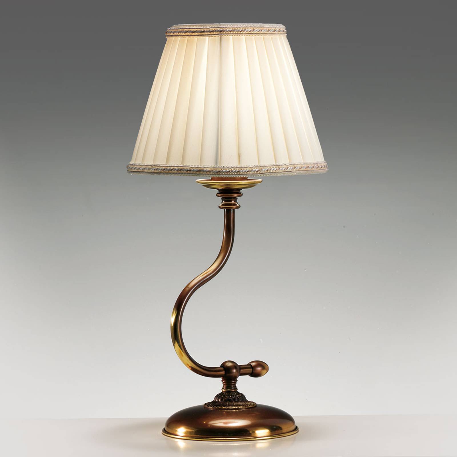 Vägglampa Classic med svängd arm