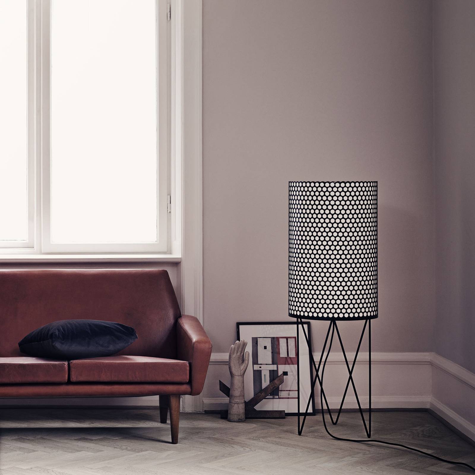 GUBI Pedrera PD2 golvlampa med dimmer, svart