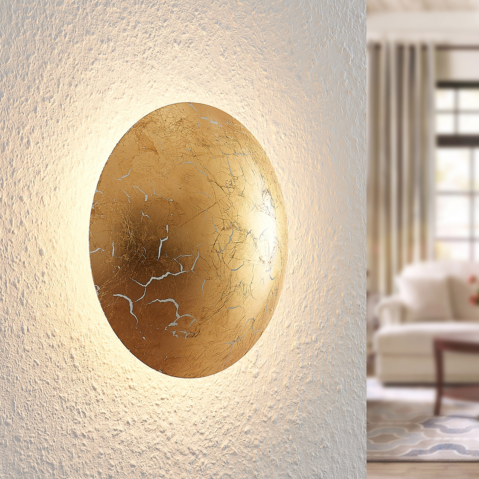 Lindby Illuma LED-vägglampa, guld