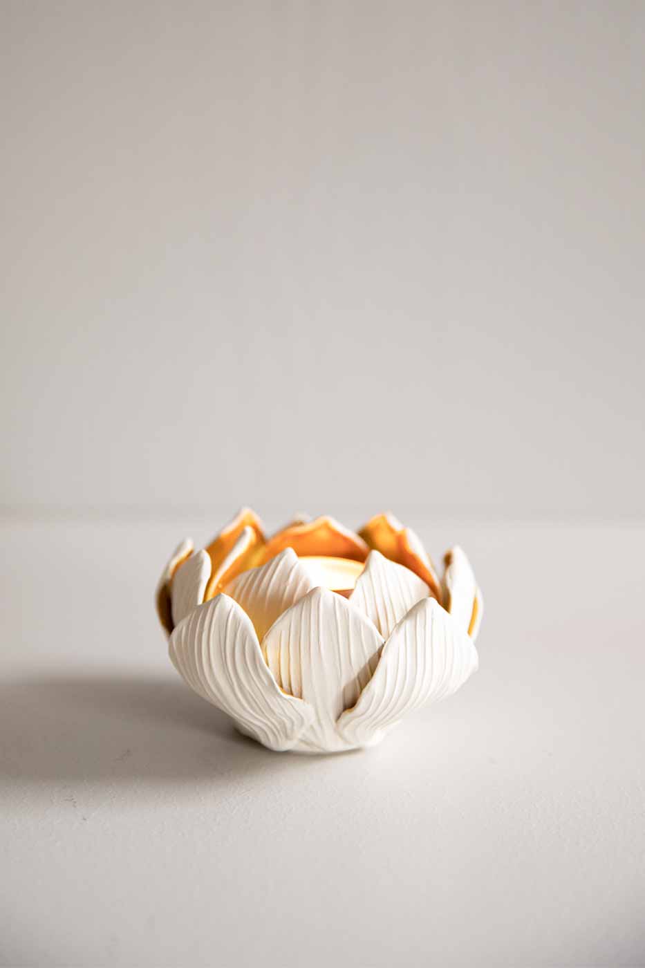 Ljuslykta Lotus 10x8 cm natur-guld