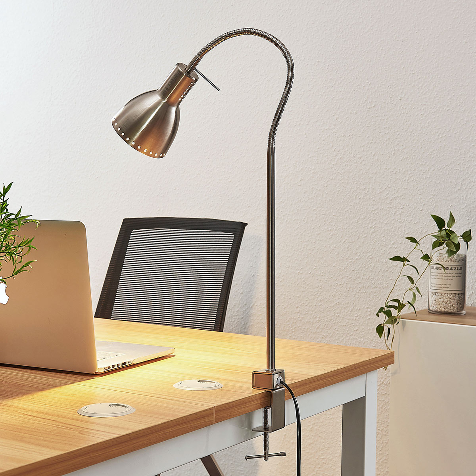 Klämlampa Triska med flexarm, satinerat nickel