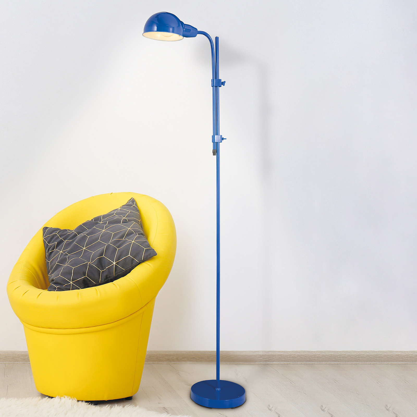 Golvlampa Alani med vippströmbrytare, blå
