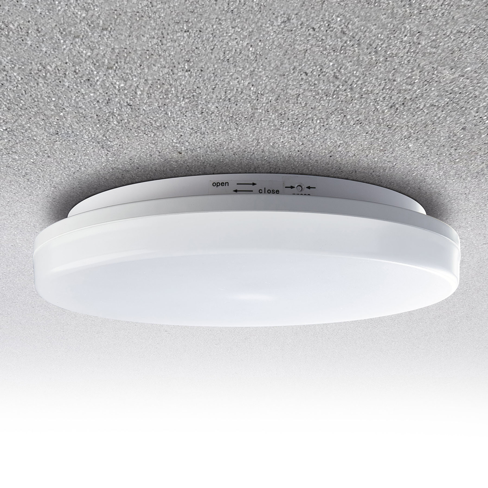 LED-taklampa Pronto med rörelsesensor