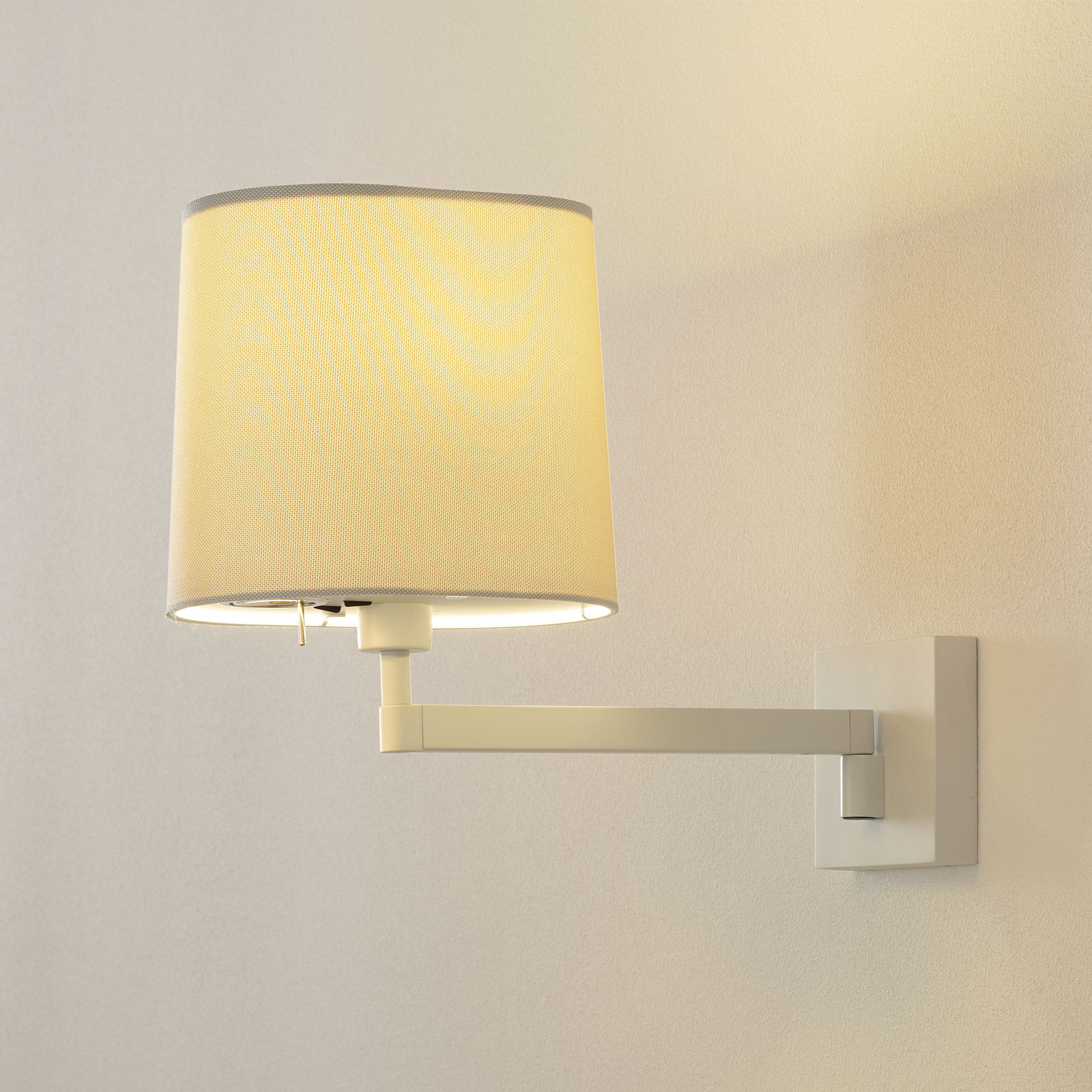 Vibia Swing – vägglampa med integrerad LED