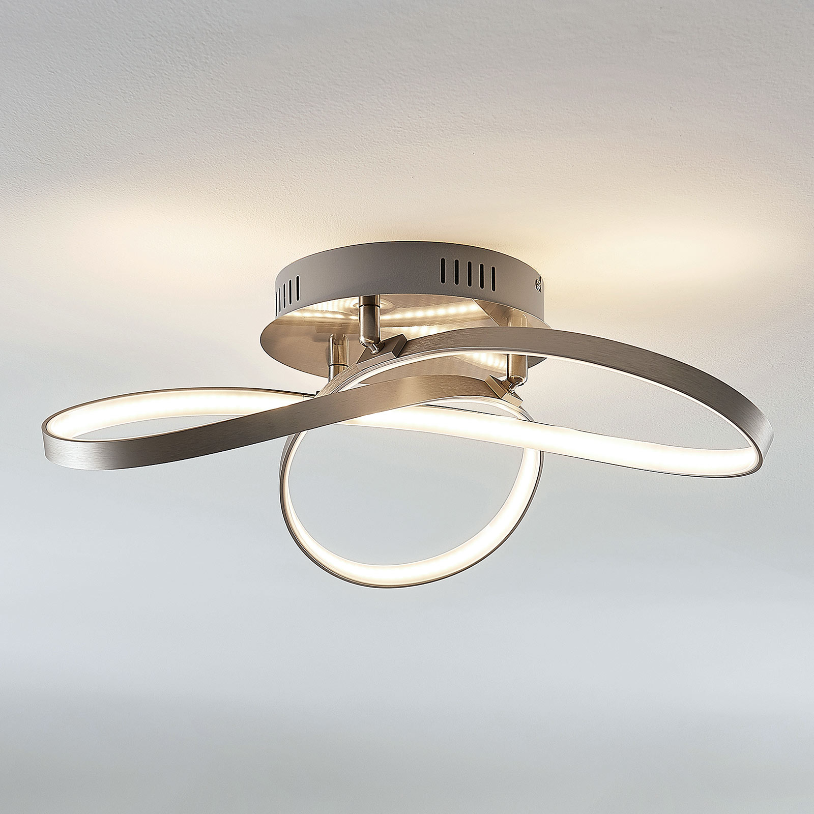 Modernt formad LED-taklampa Saliha