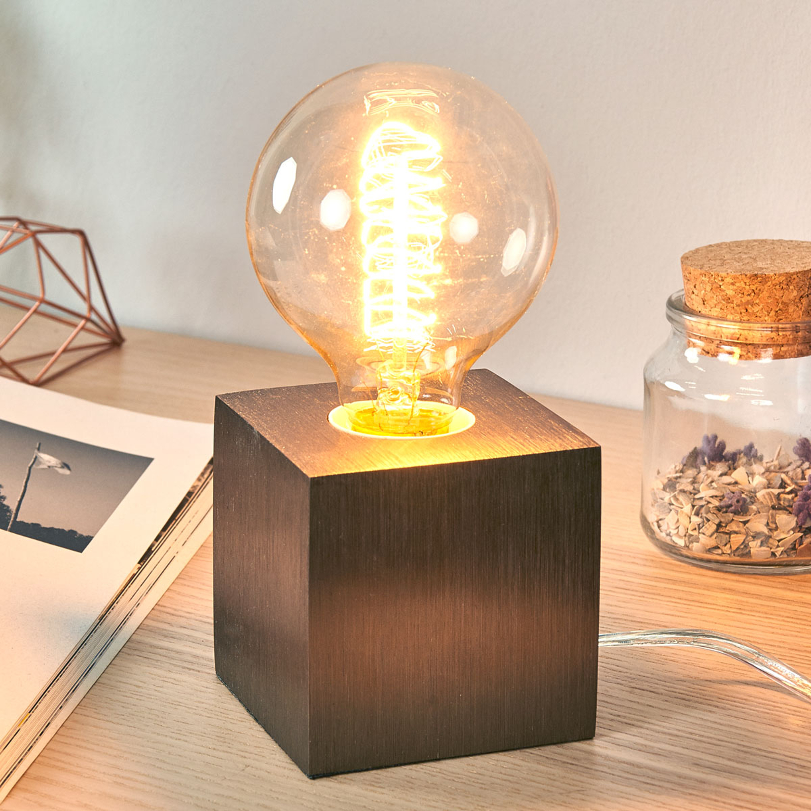 Bordslampa Cubic, coffee