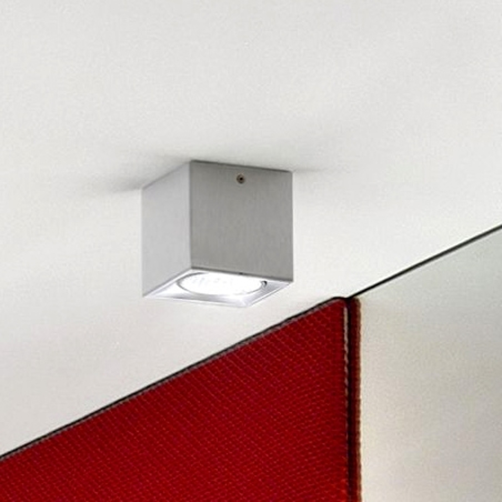 Plafondlampa Dau Spot i kubform, aluminium