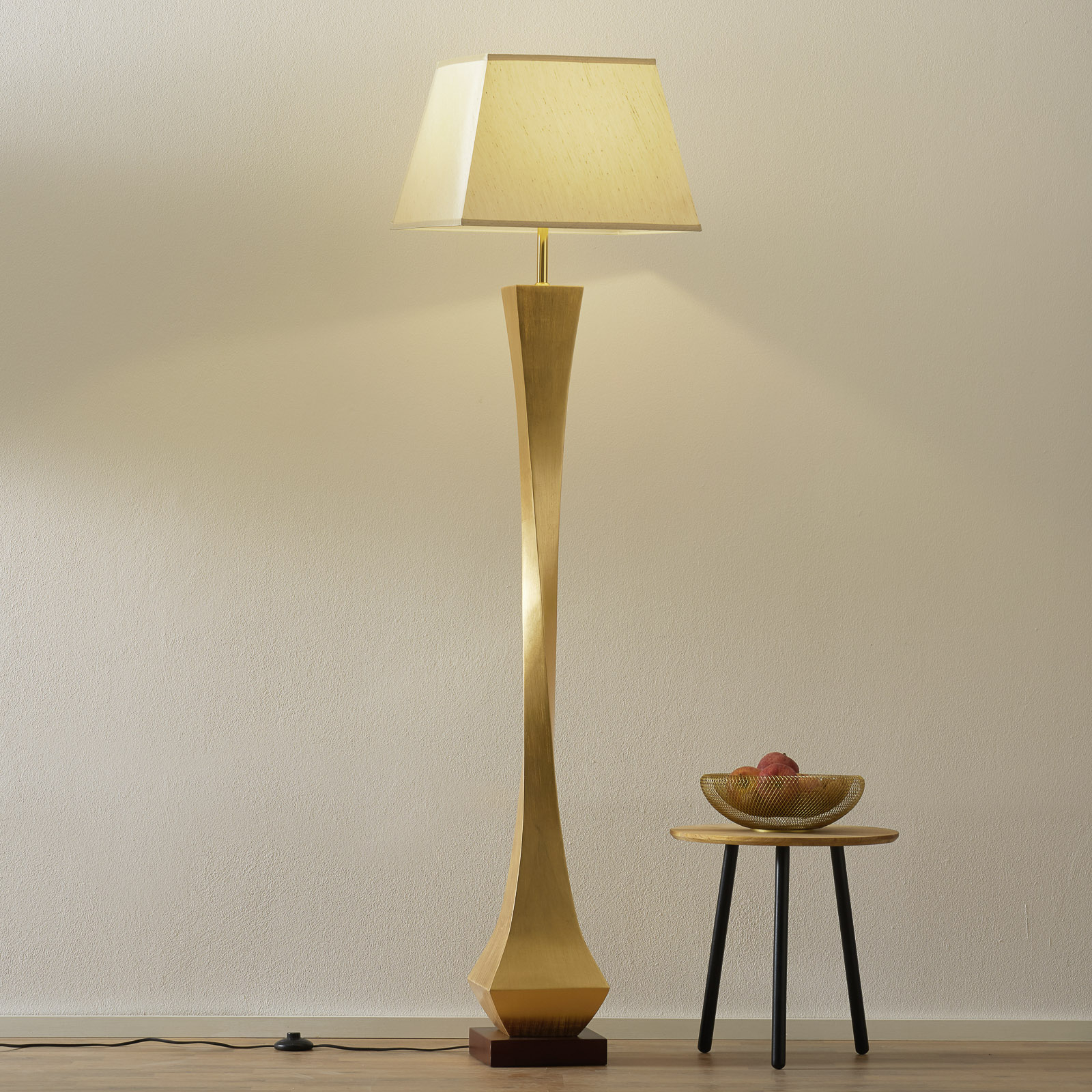 Deco - golvlampa med ädel design