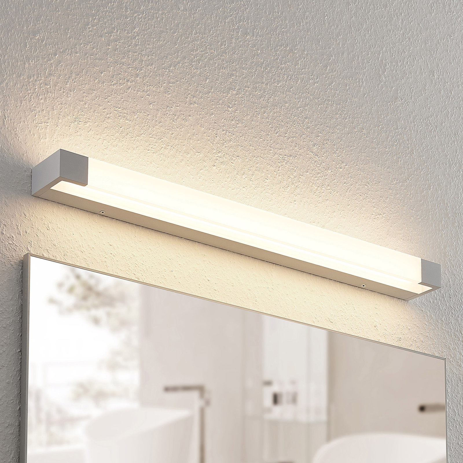Arcchio Ronika LED-vägglampa, IP44, vit, 72 cm