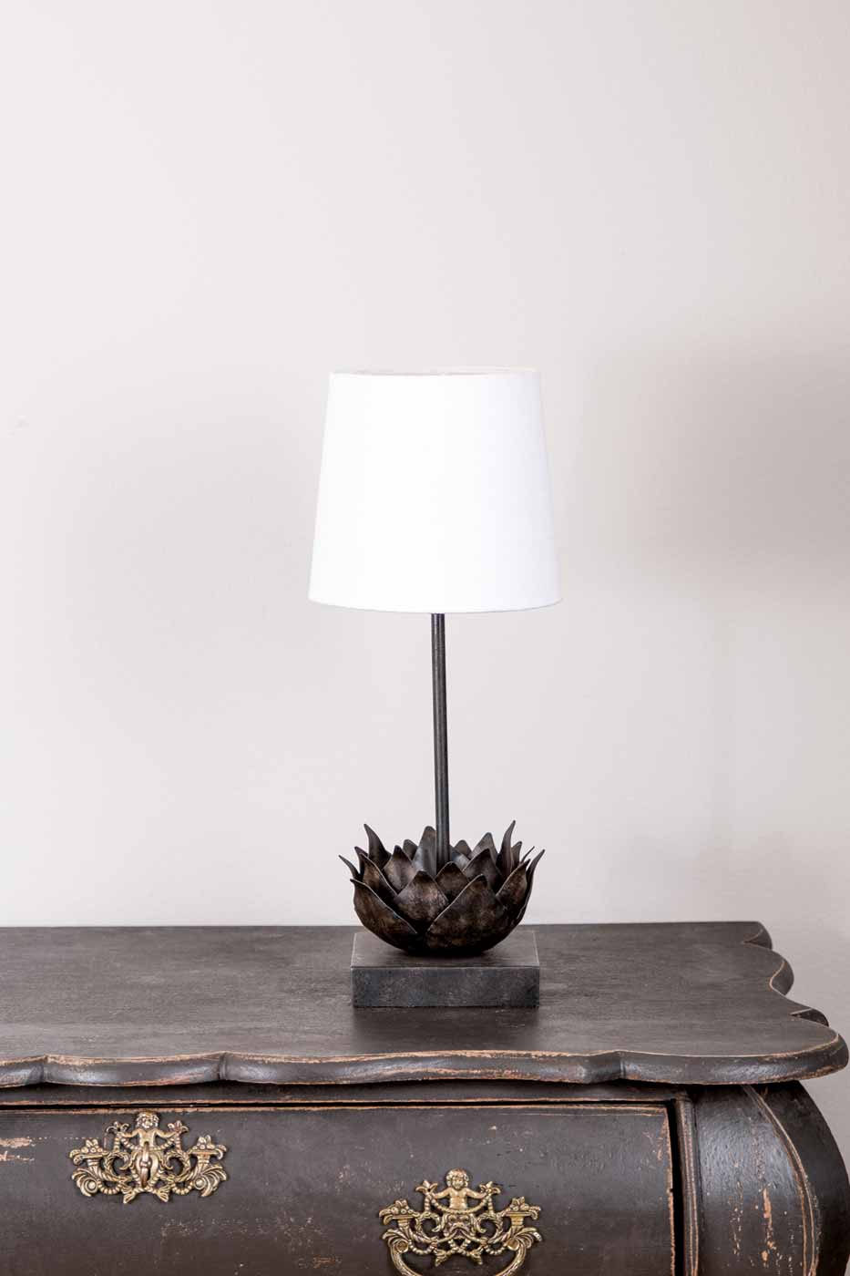 Lampfot Nelumbo