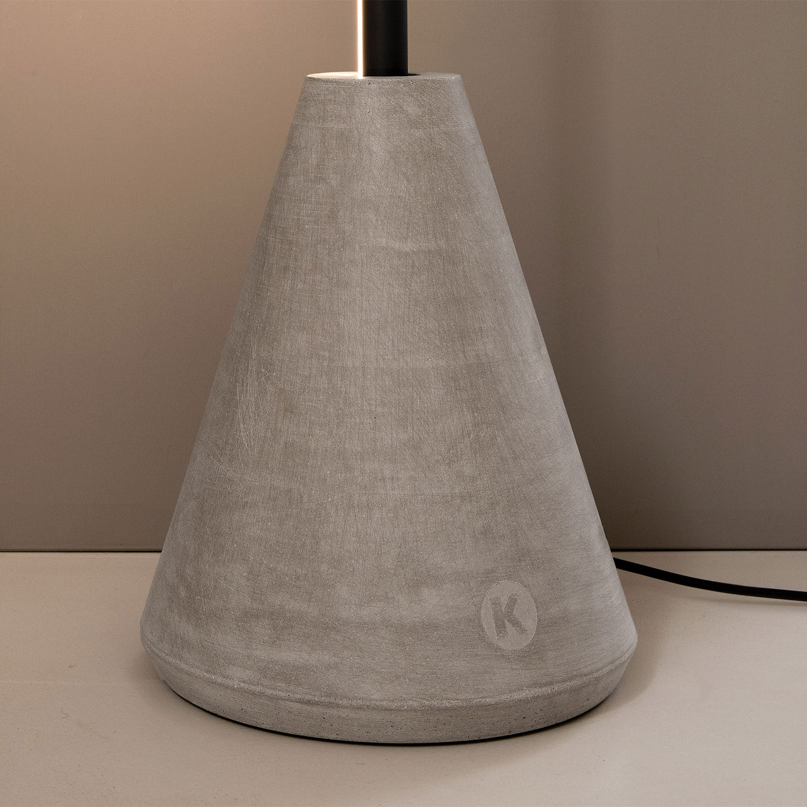 Karman Cupido skärm för LED-golvlampa