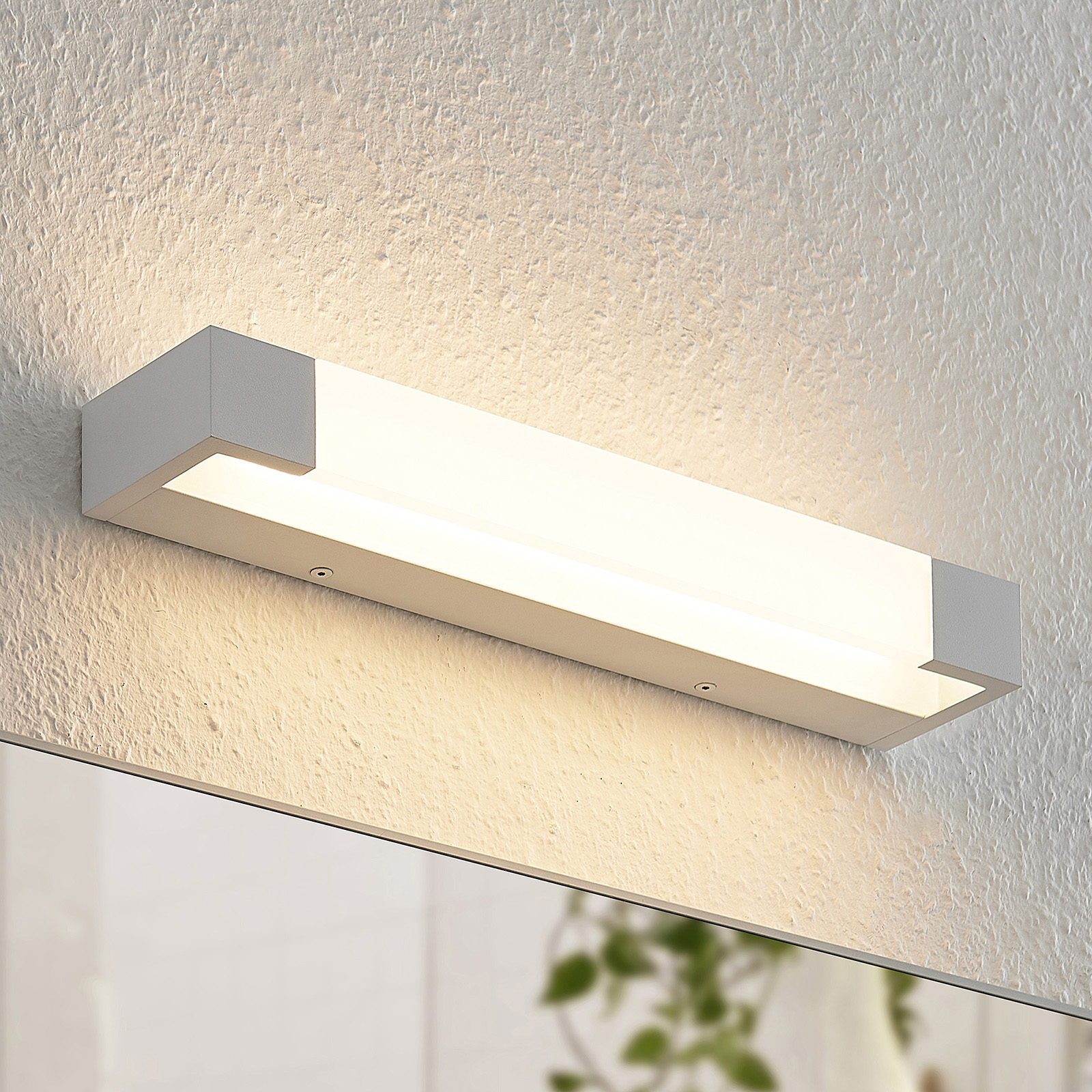 Arcchio Ronika LED-vägglampa, IP44, vit, 37 cm