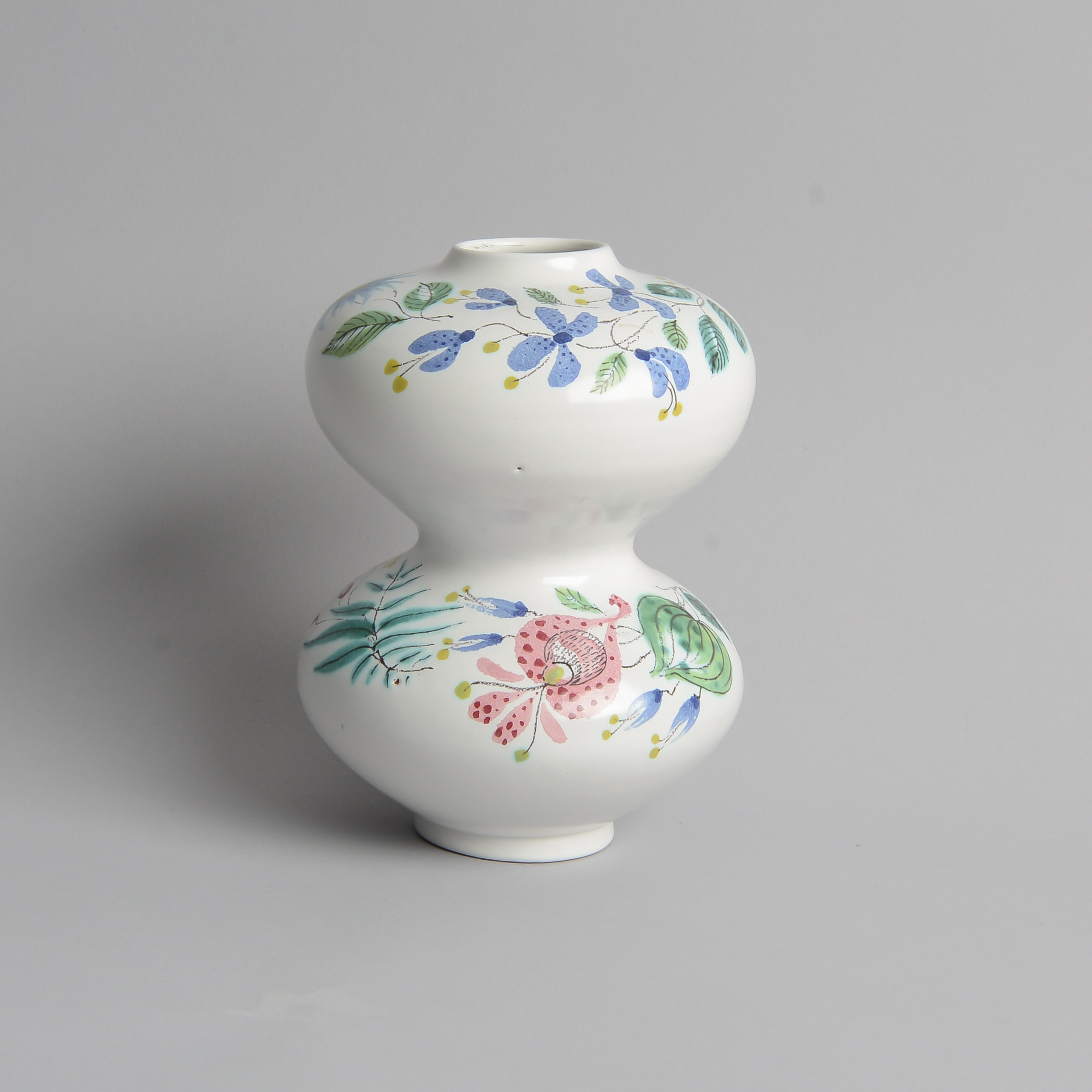 Gustavsberg - SÅLD Fajansvas med Blomstermotiv