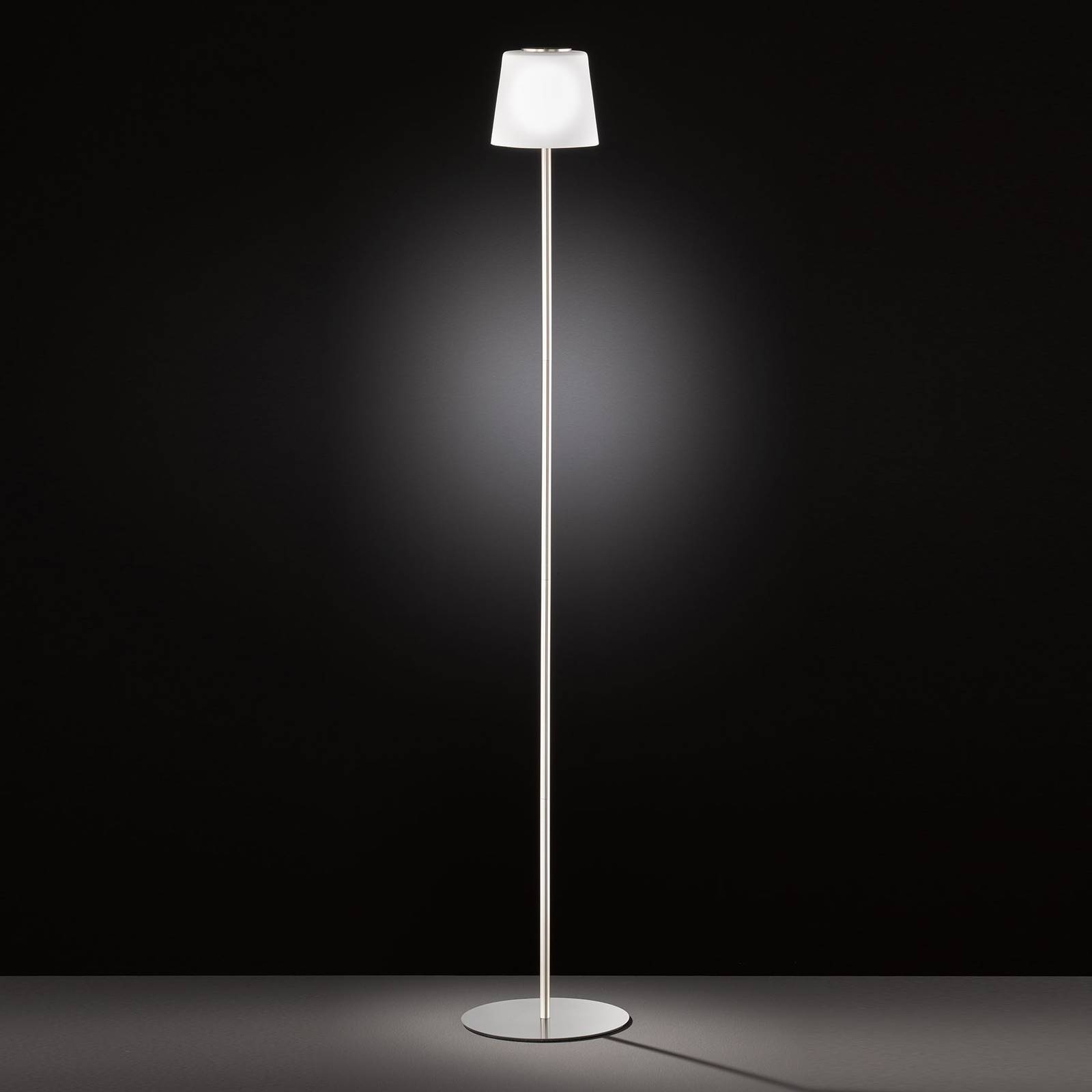 LED-golvlampa Genk med batteri och touchdimmer