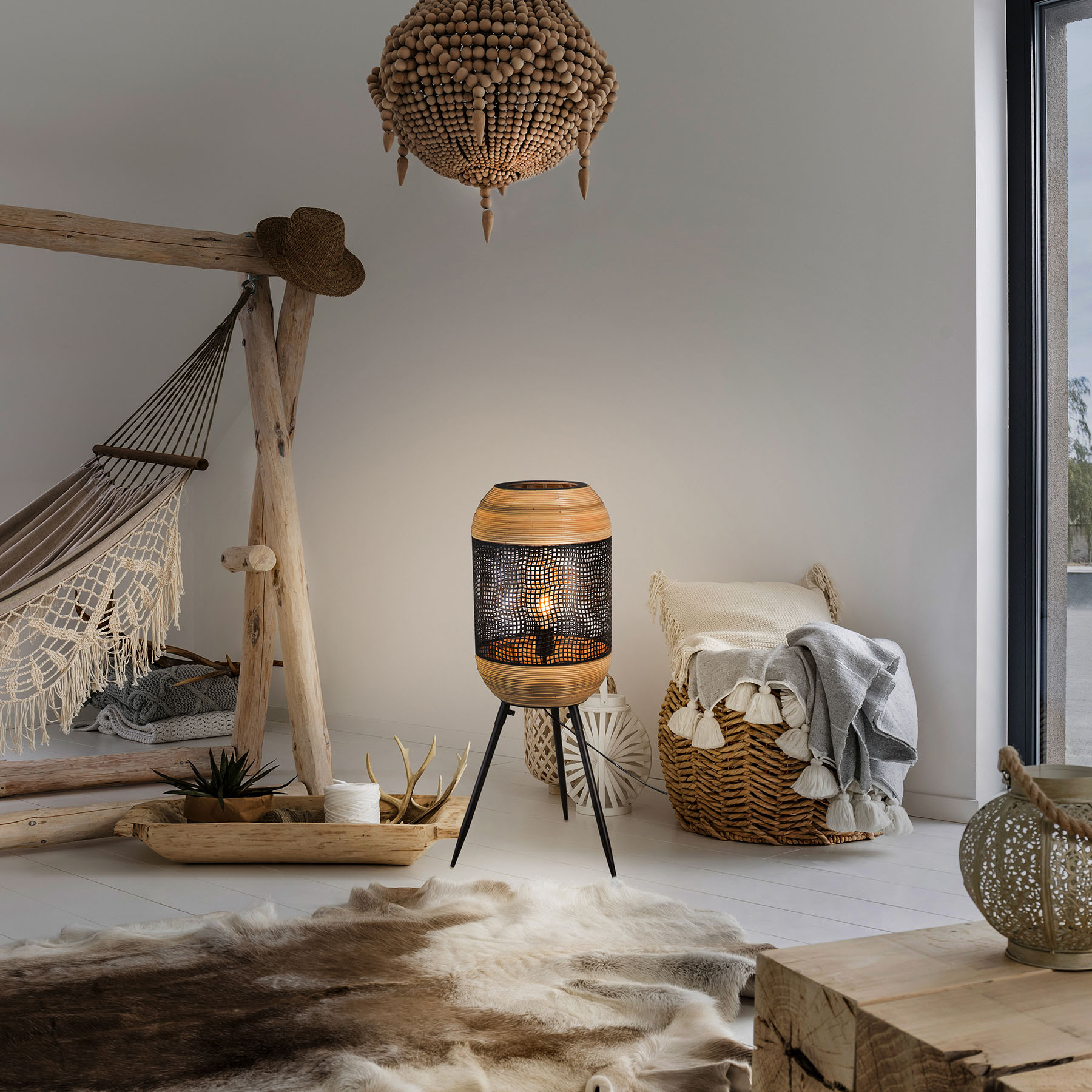 Golvlampa Kari