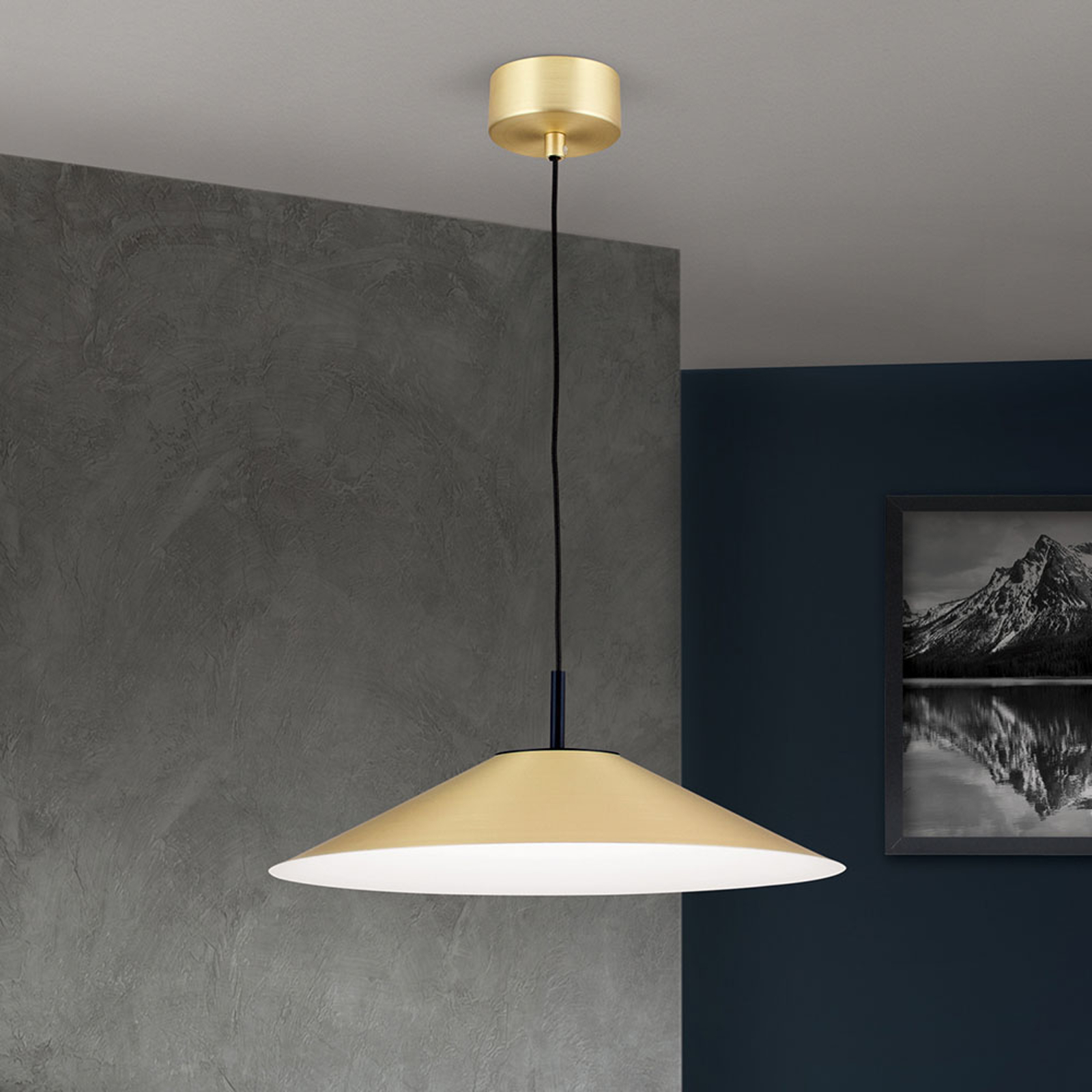 LED-pendellampa Gourmet, skärm mässing matt