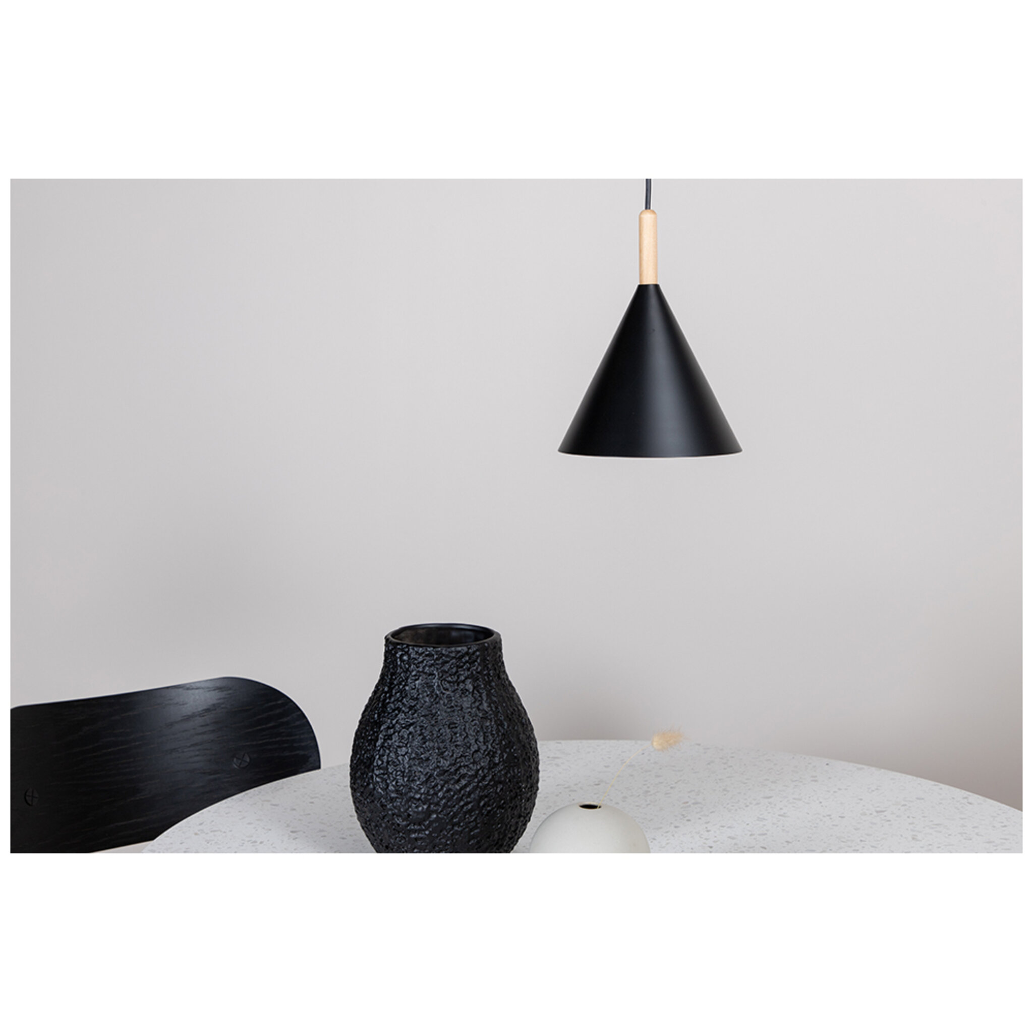 Taklampa Enif 20x26cm, svart/natur/trä