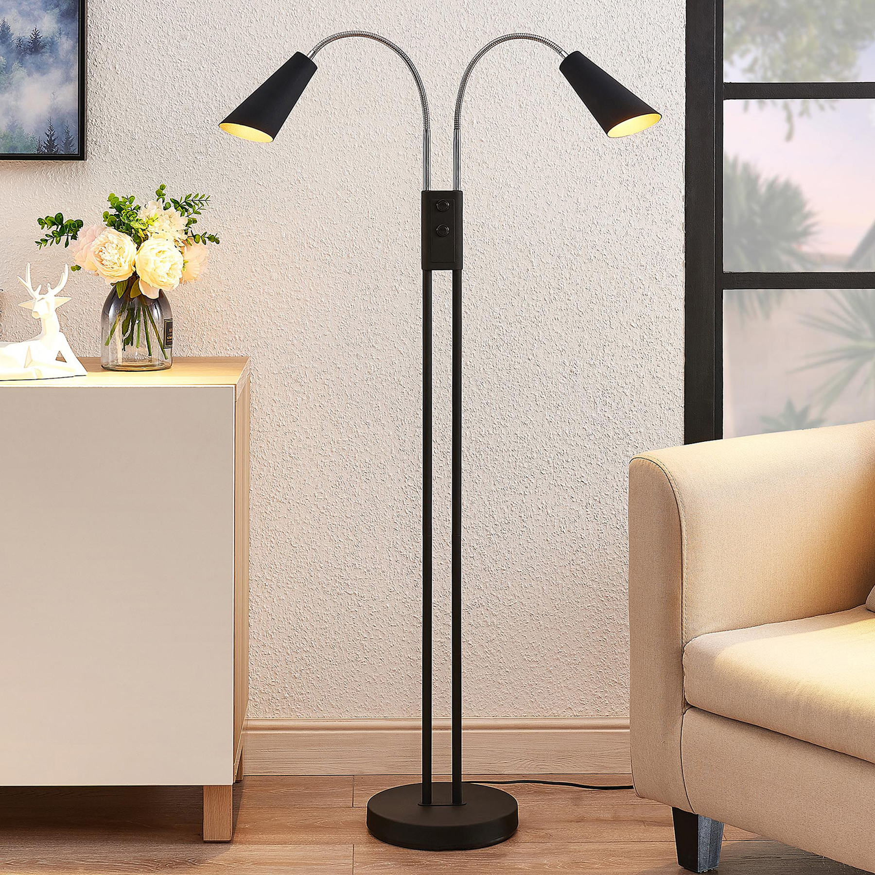 Lucande Medira golvlampa,2 lampor, svart