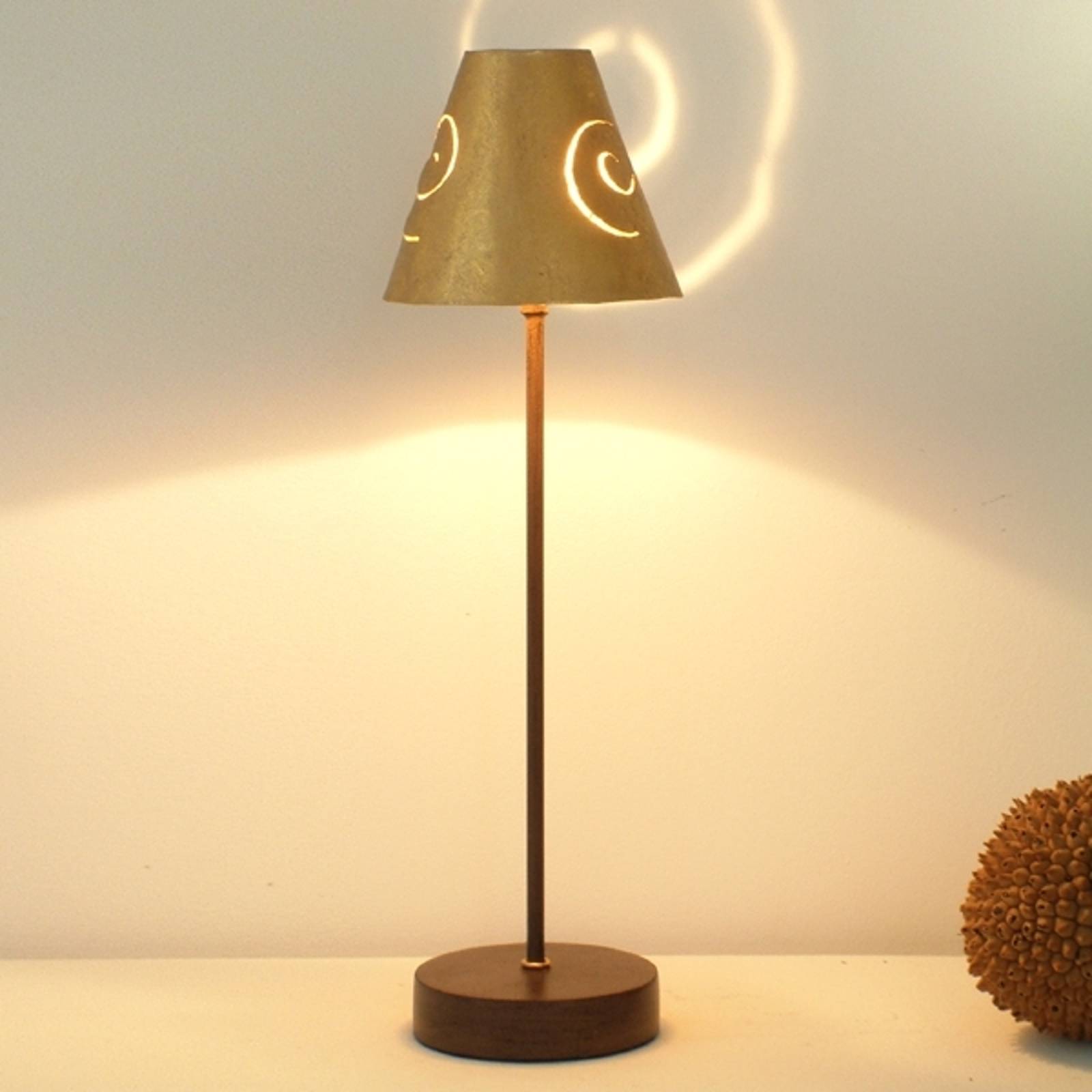 Elegant bordslampa Schneckenhut Gold av järn