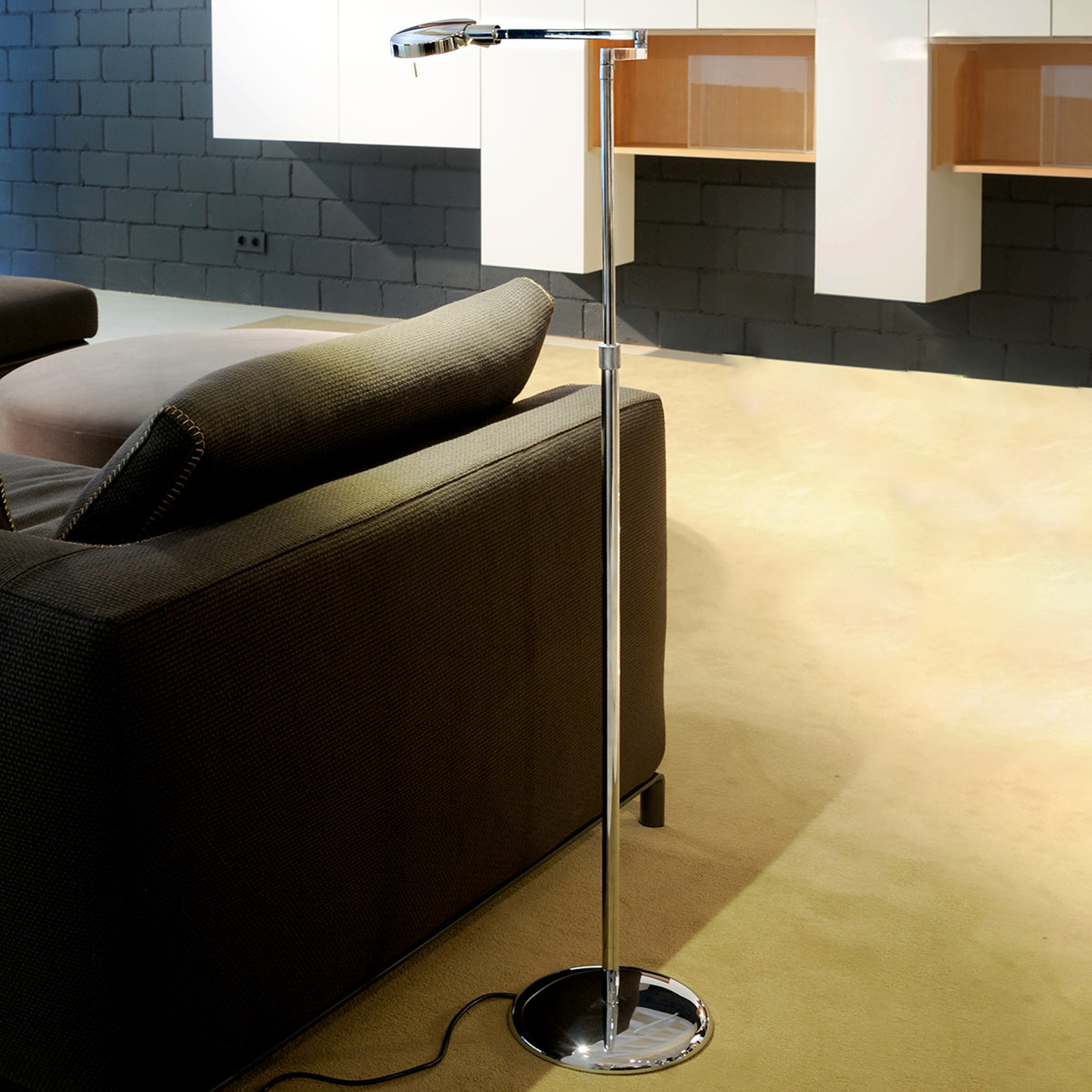 Höjdjusterbar golvlampa 3-LED 1-lågig