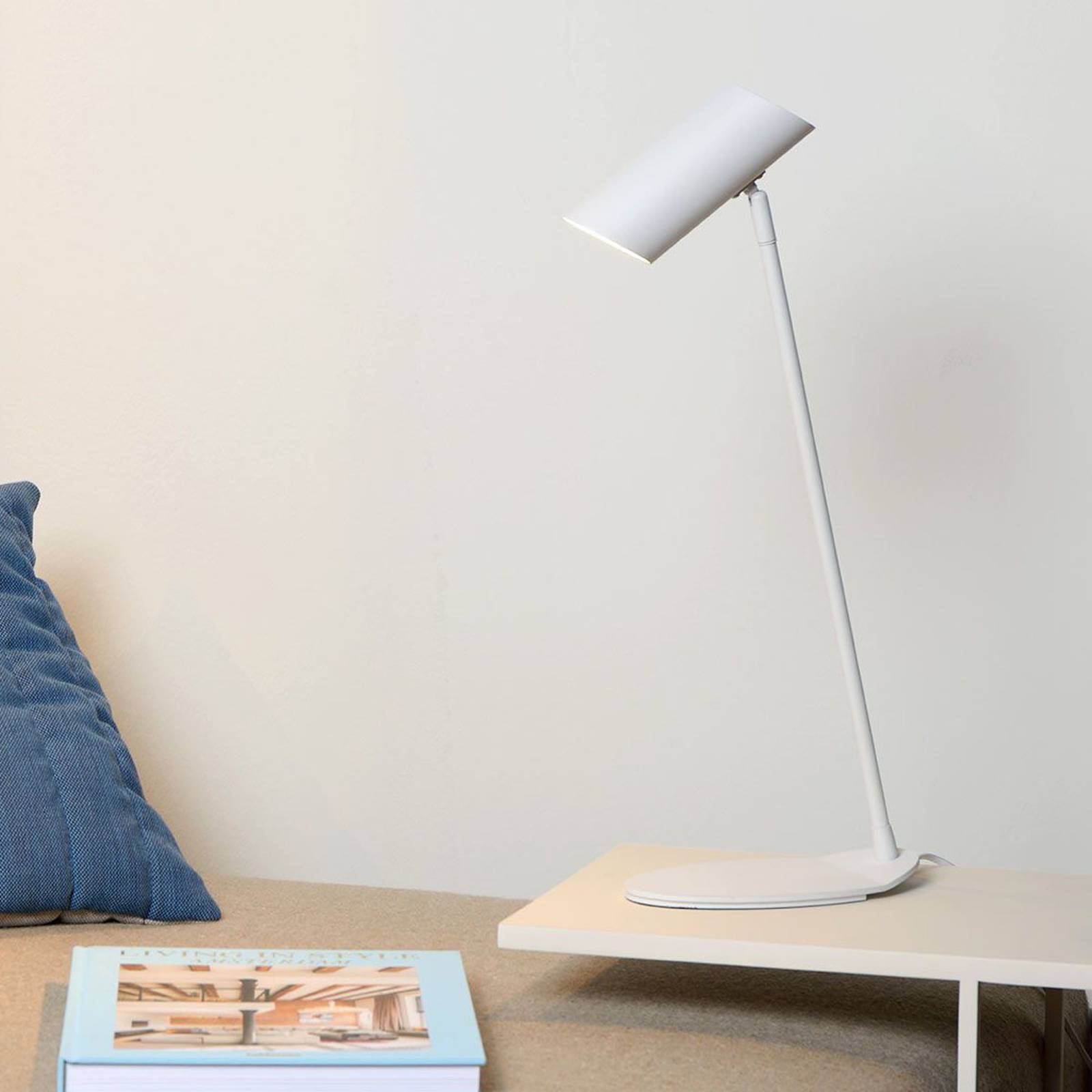 Vit skrivbordslampa Hester av metall