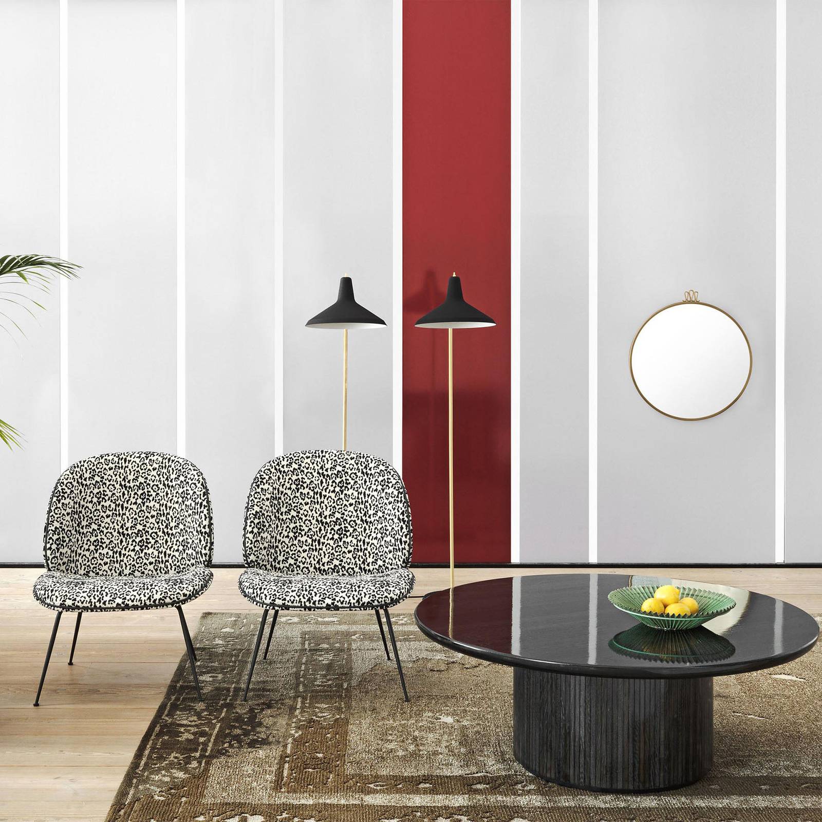 GUBI G-10 golvlampa svart/mässing