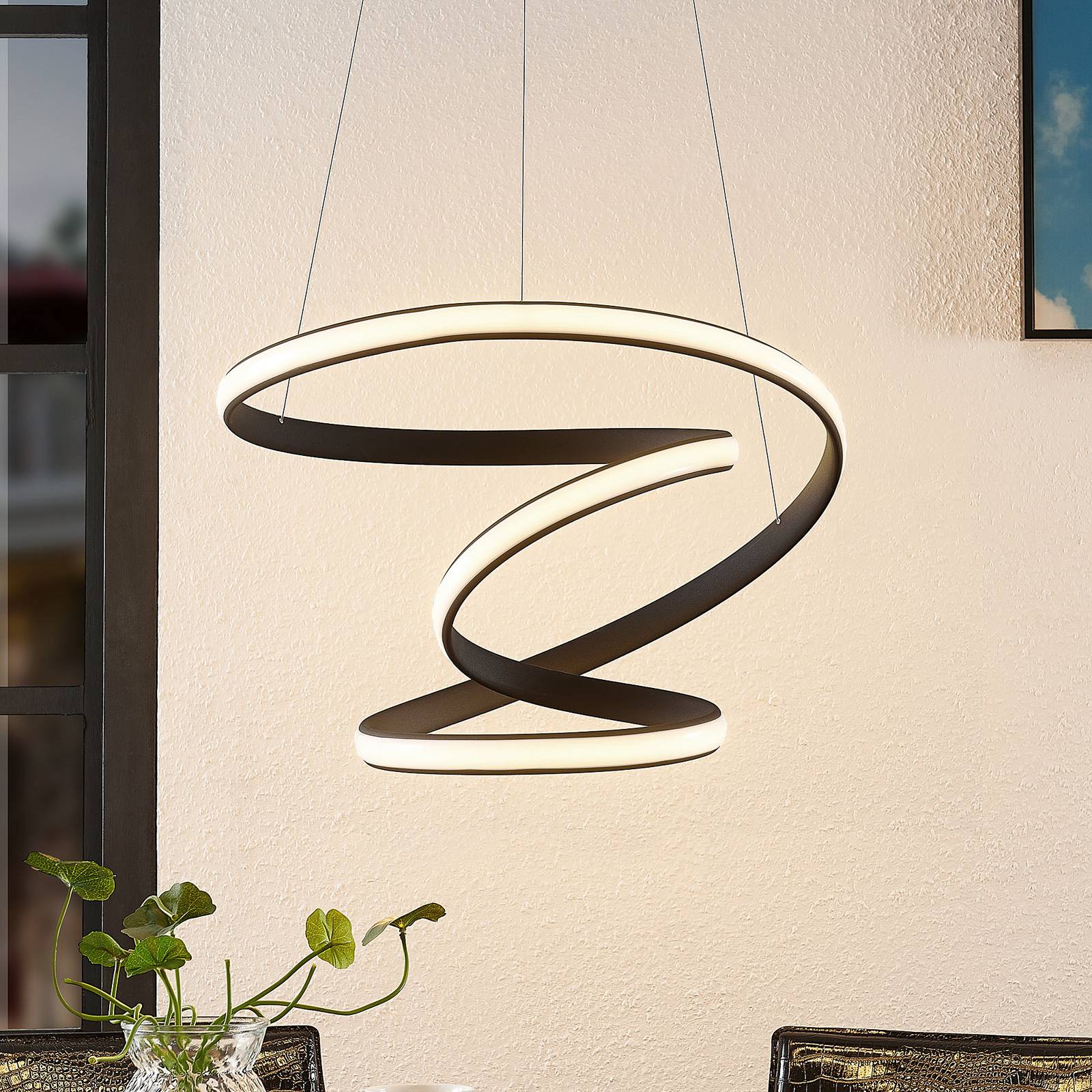 Lucande Sakina LED-hänglampa sandsvart Ø 48 cm