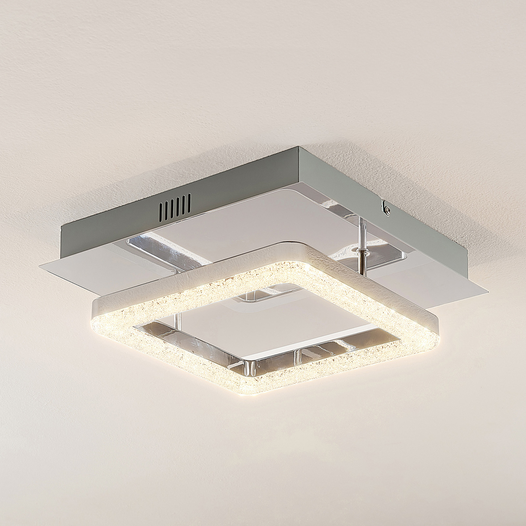 Lindby Charleen LED-taklampa, förkromad