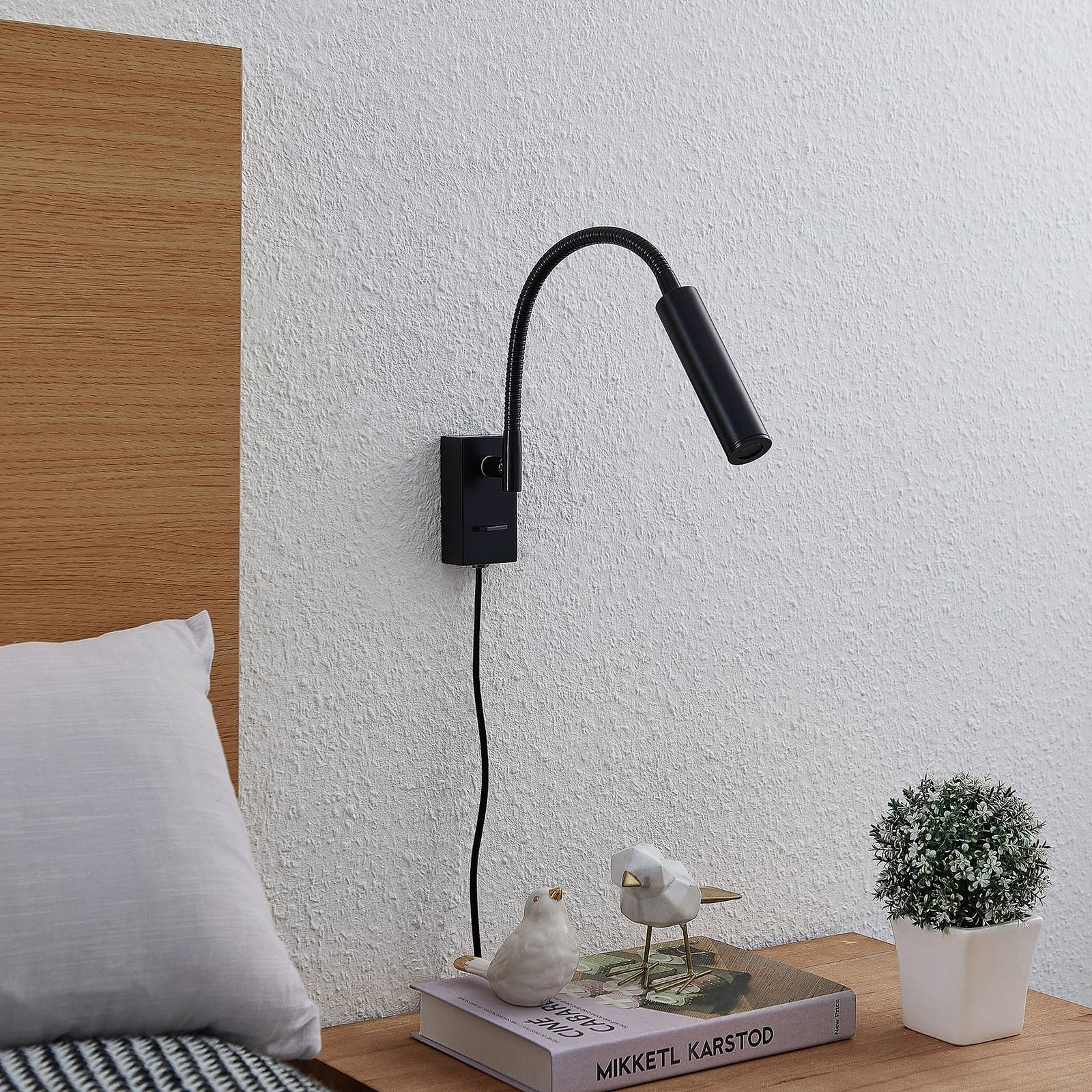Lucande Anaella LED-vägglampa, svart, 47 cm