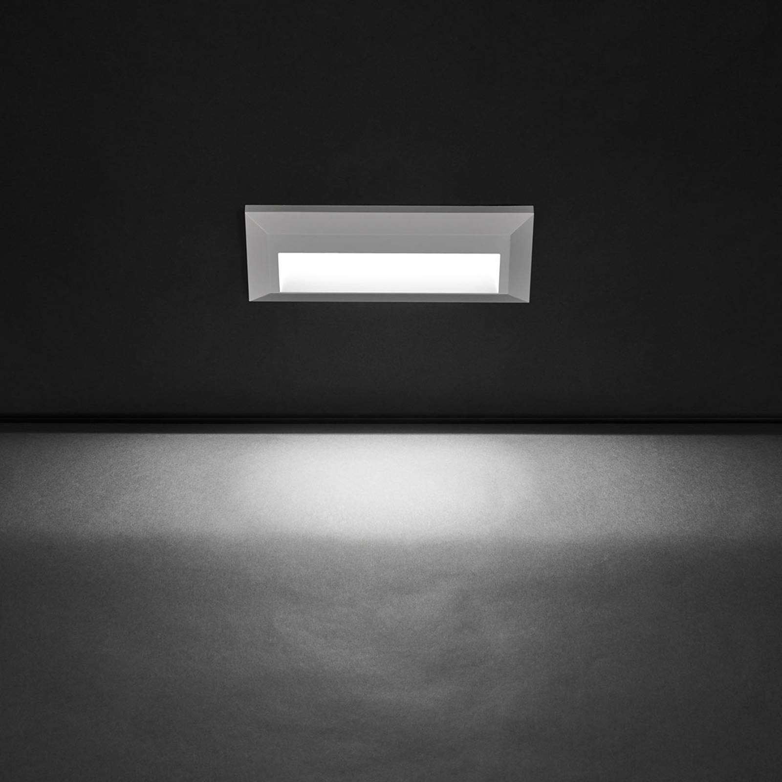 Bredstrålande LED-utomhusvägglampa Kössel