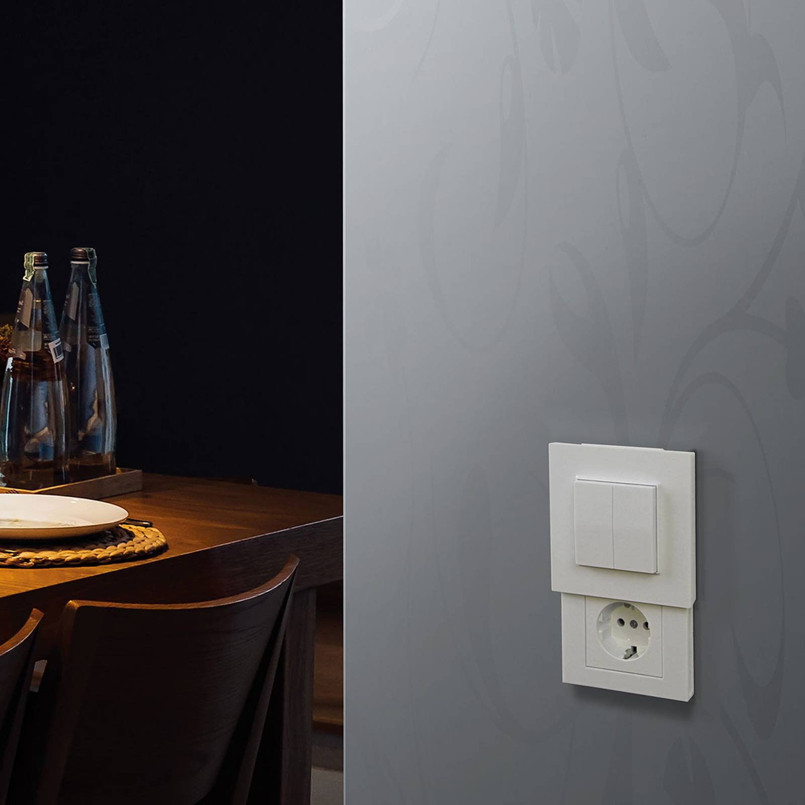 Hidden Socket, eluttag med strömbrytare